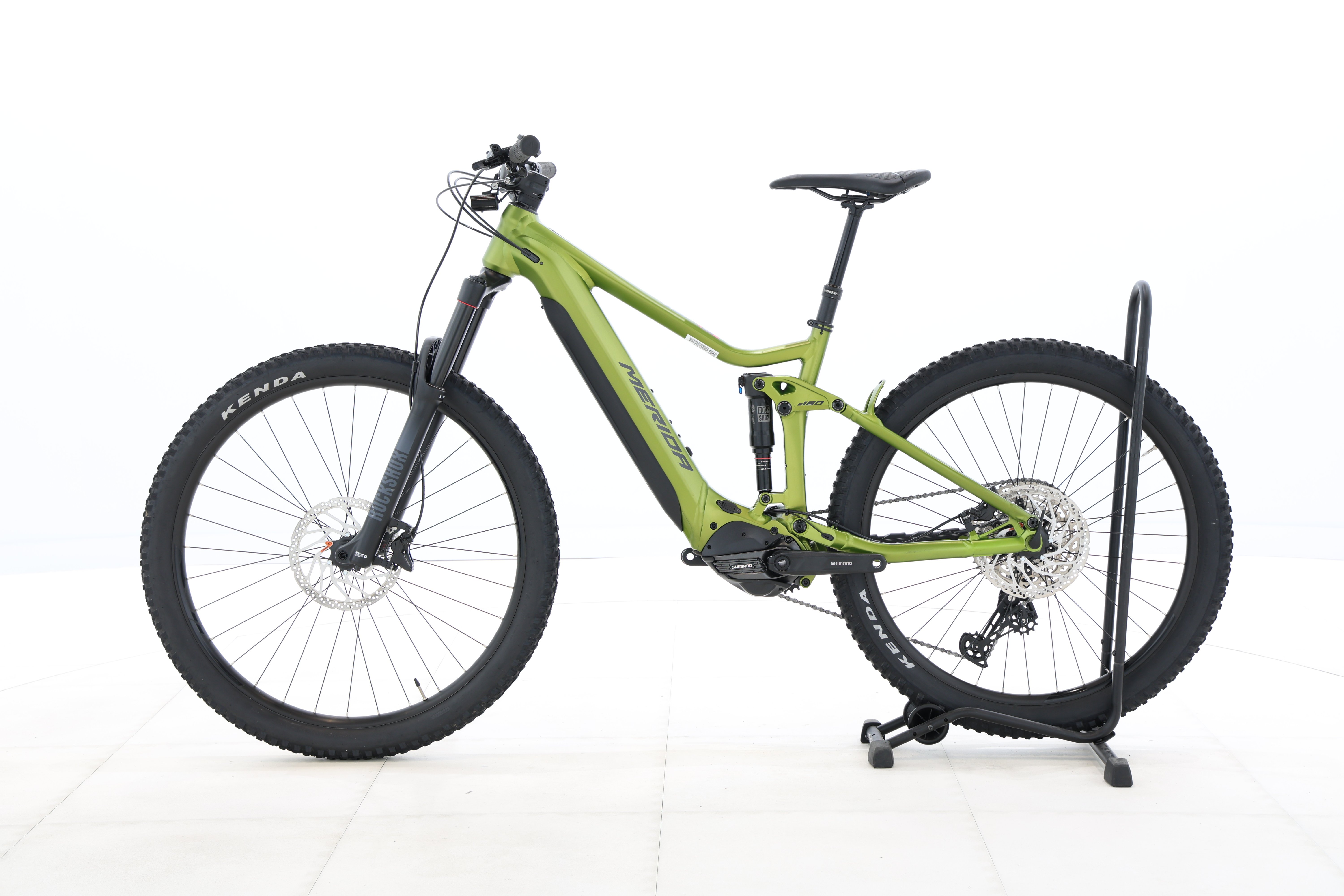 de5e0b01-5e65-44f6-9d84-f499771a9efa