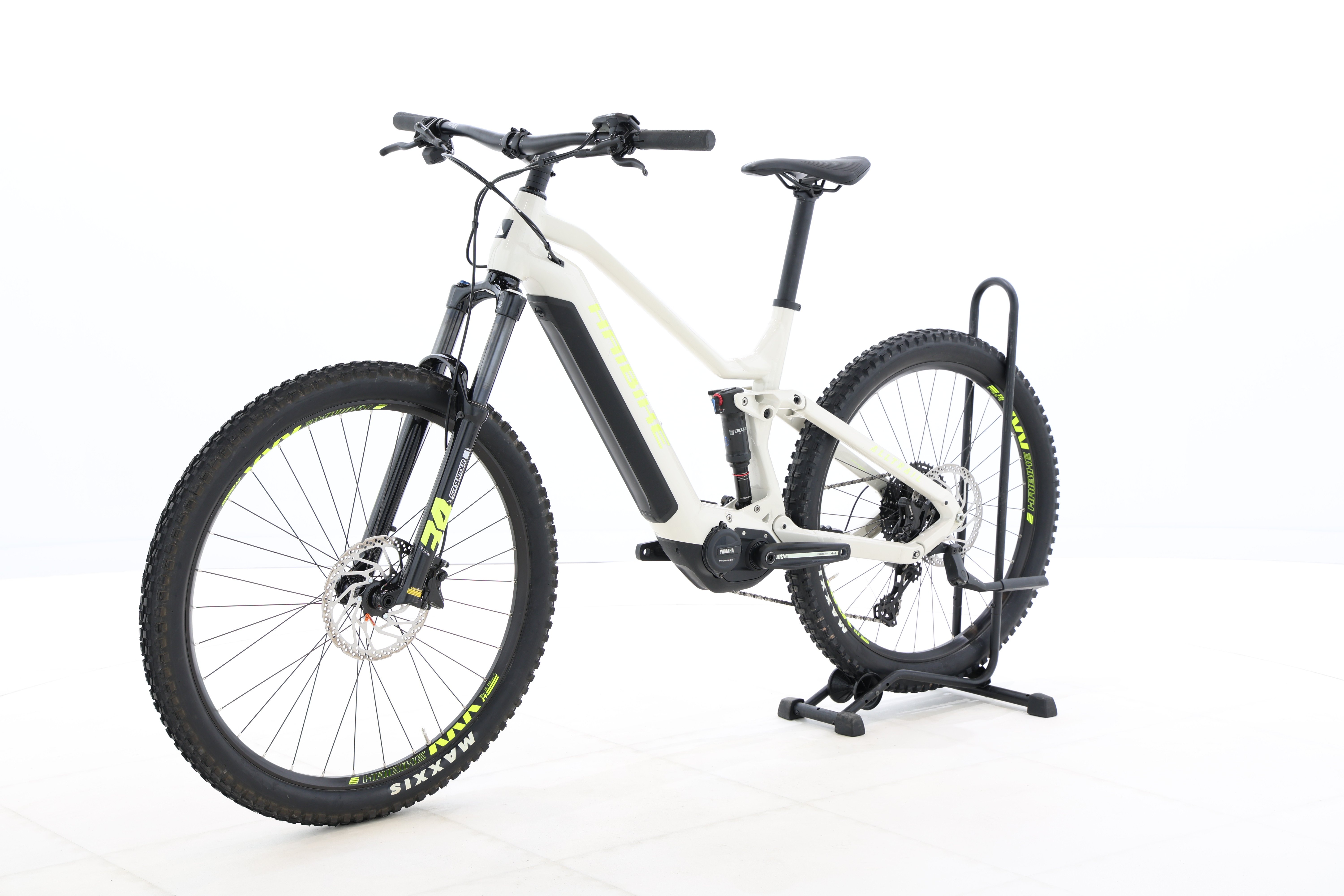 828b0a45-df28-41d3-8ead-7d617dc11d57