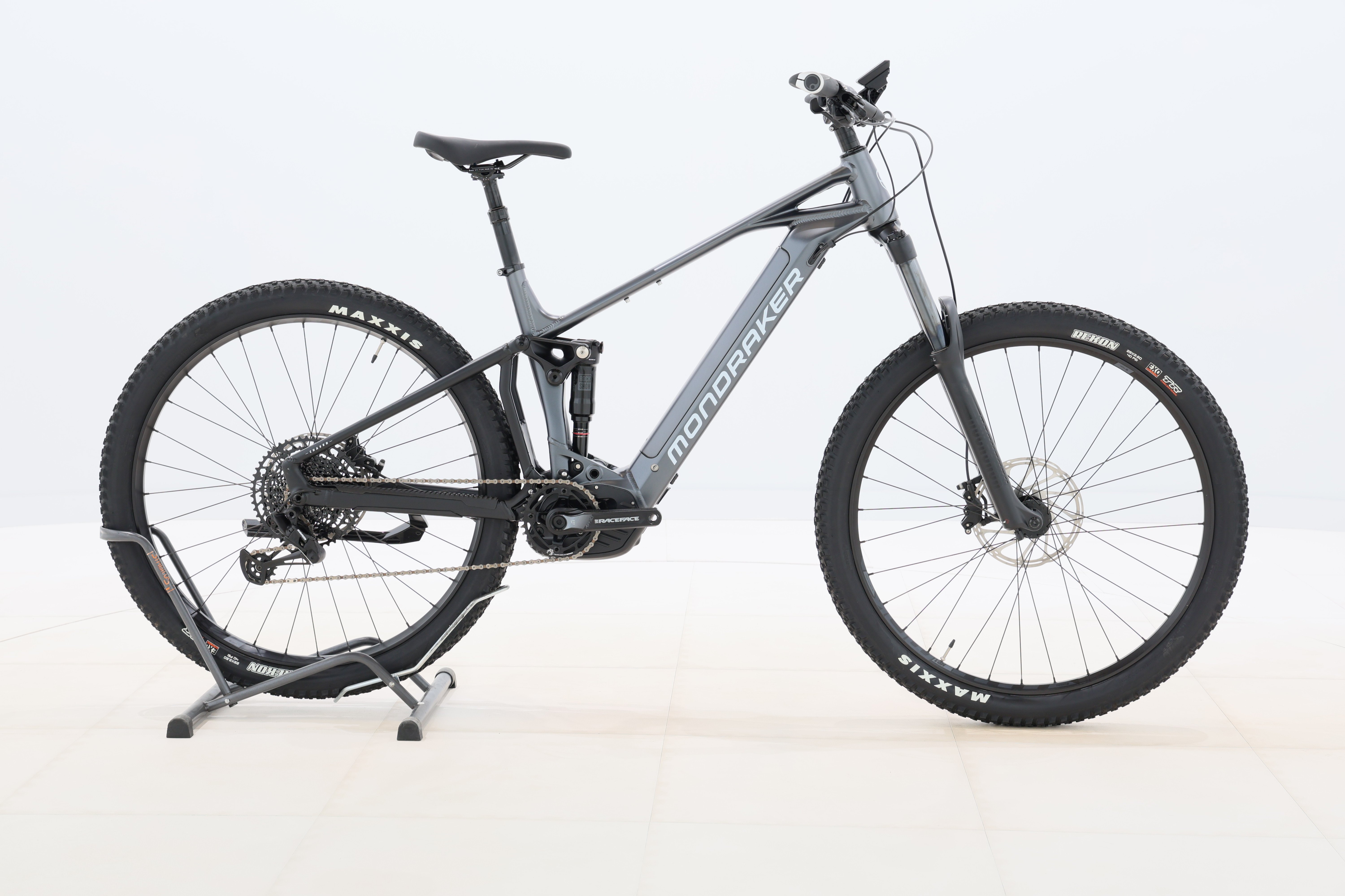 a89a934f-f3e9-4372-ac71-4785df87baa0