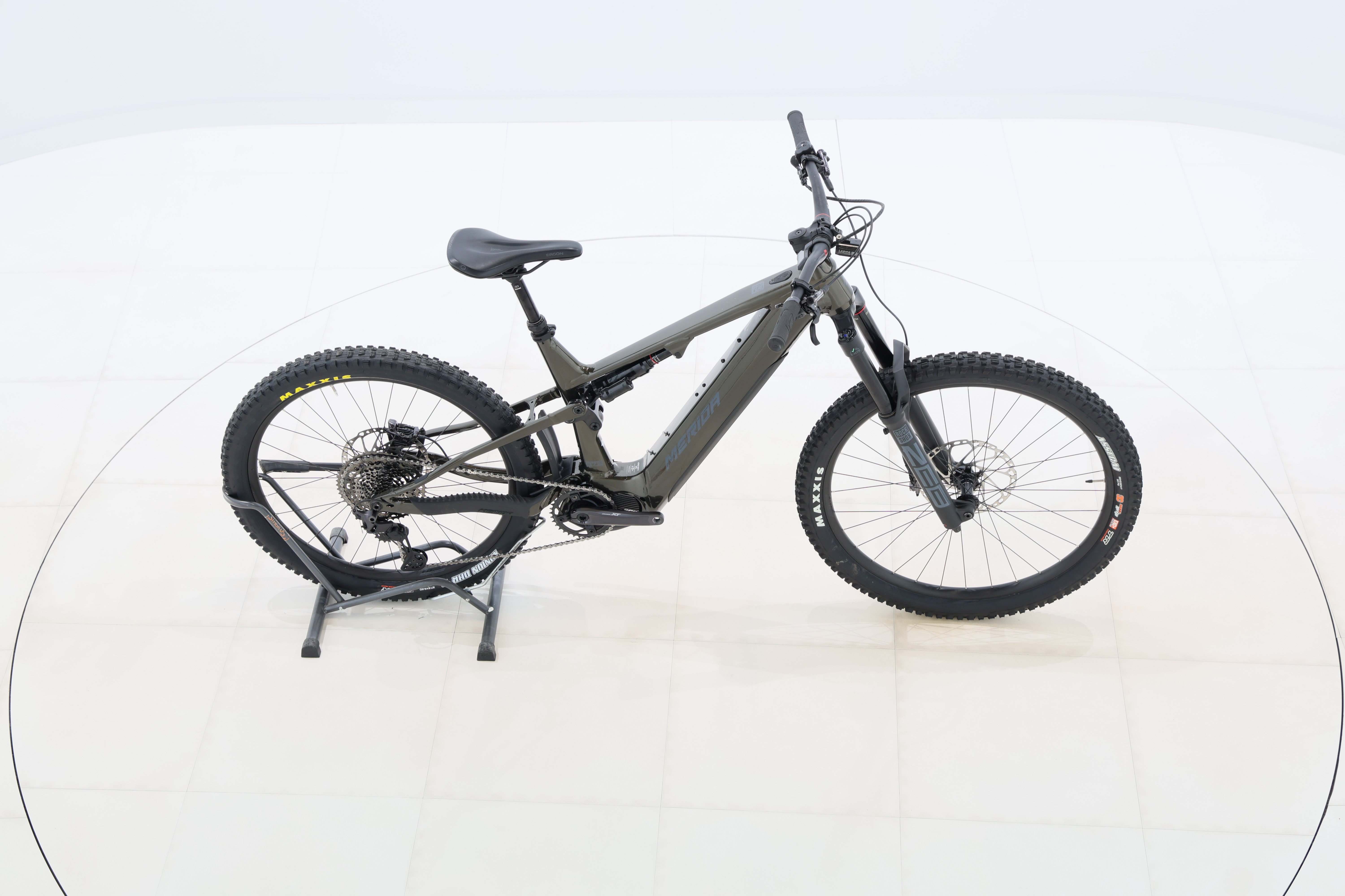 3d2ad03c-0517-4f2e-be9e-82046b81f9d1