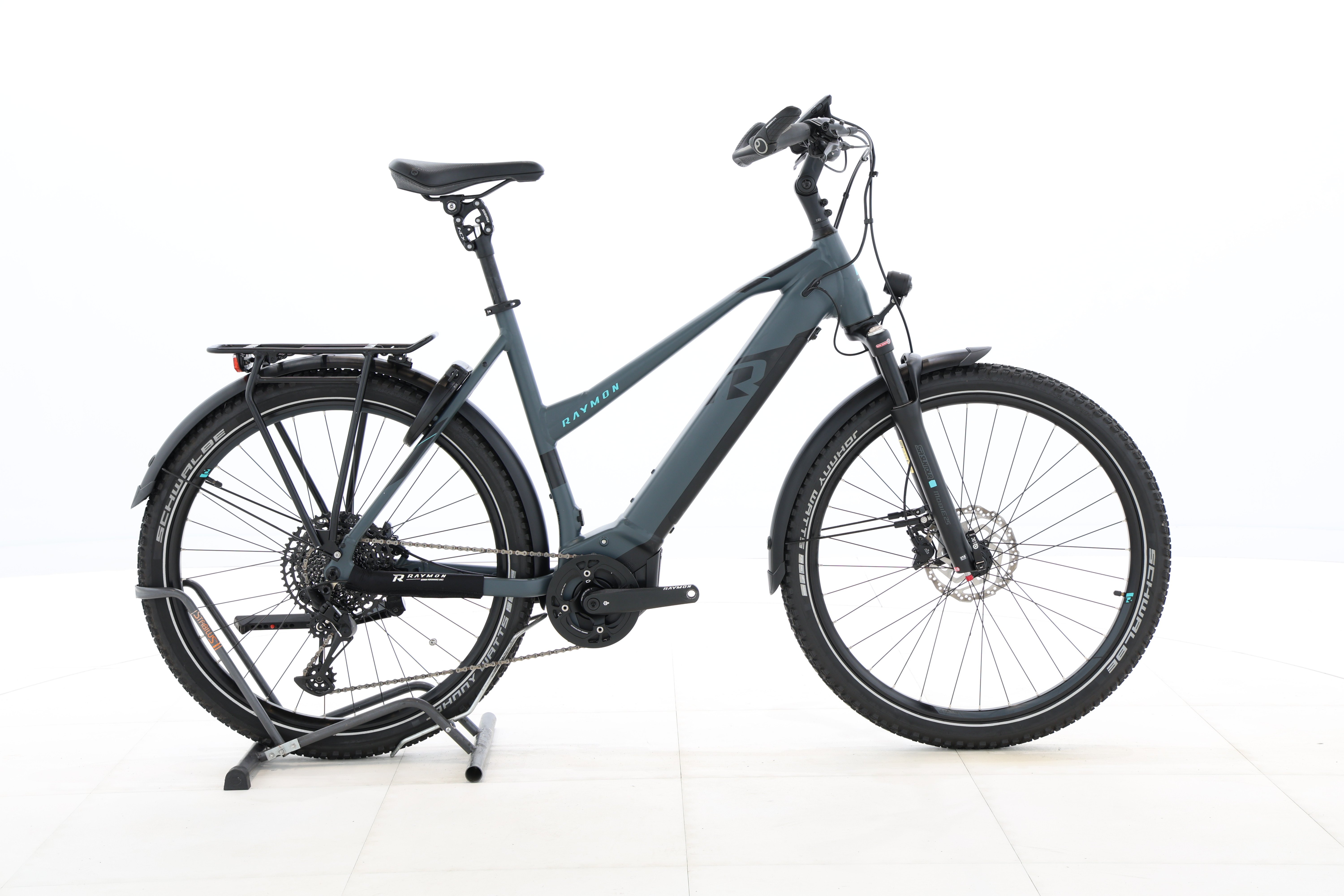 f9a24cf5-1bcf-4768-ab2c-f69fc65c4518