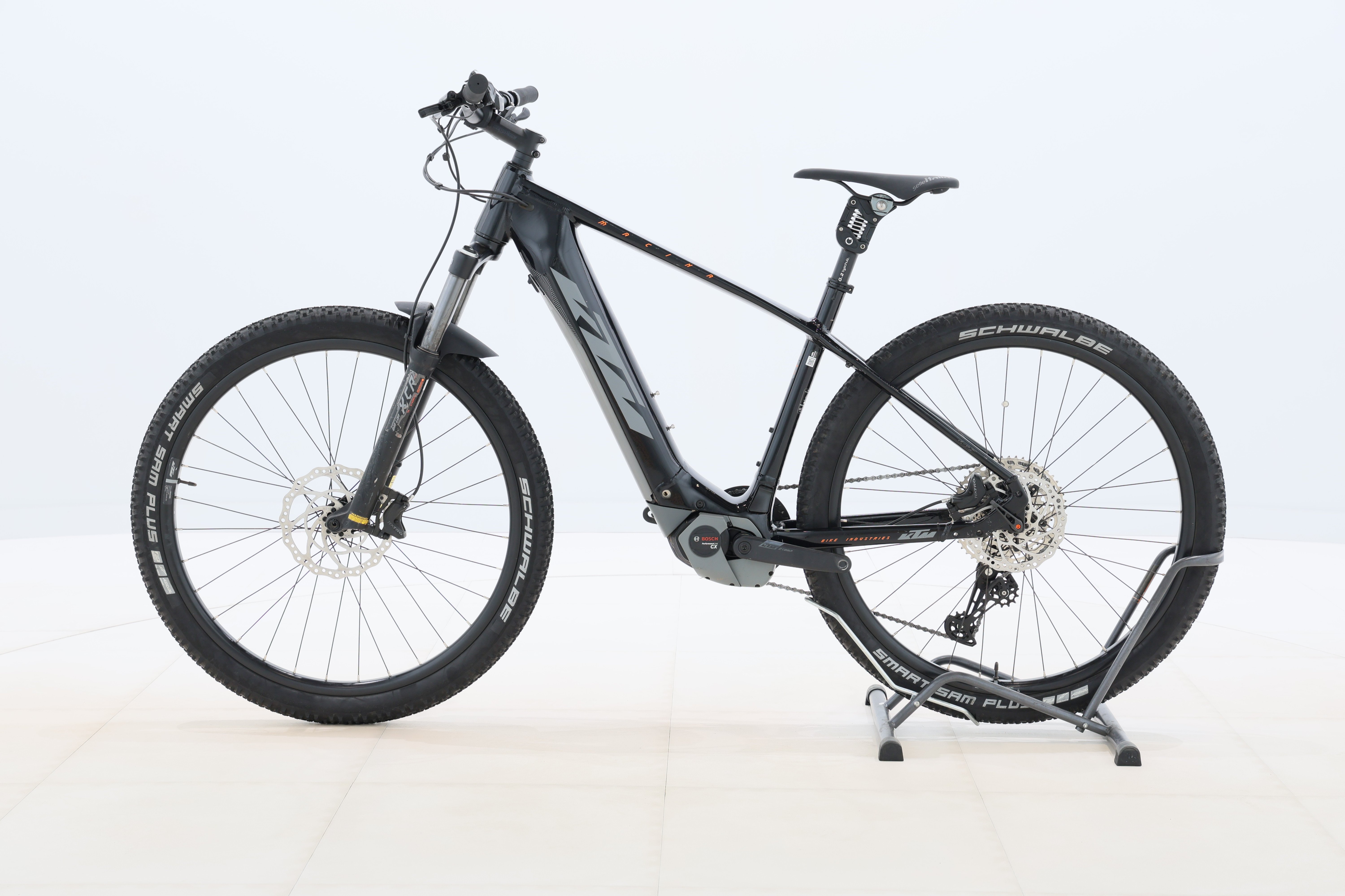 f0feb666-0720-4884-8c21-6a9eeca4163d