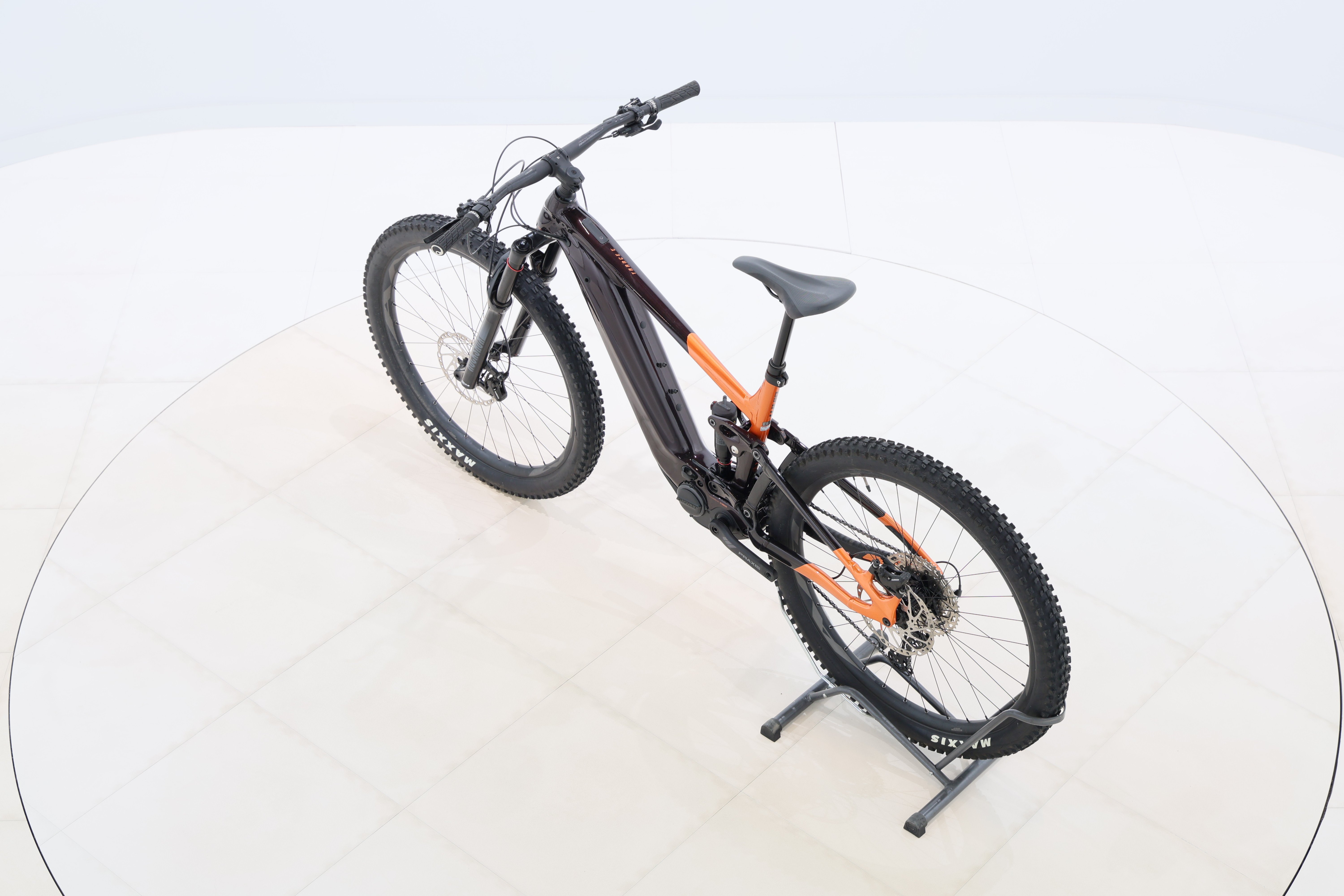 ef5c43f1-03cc-4c9c-b29f-3982c28366d0