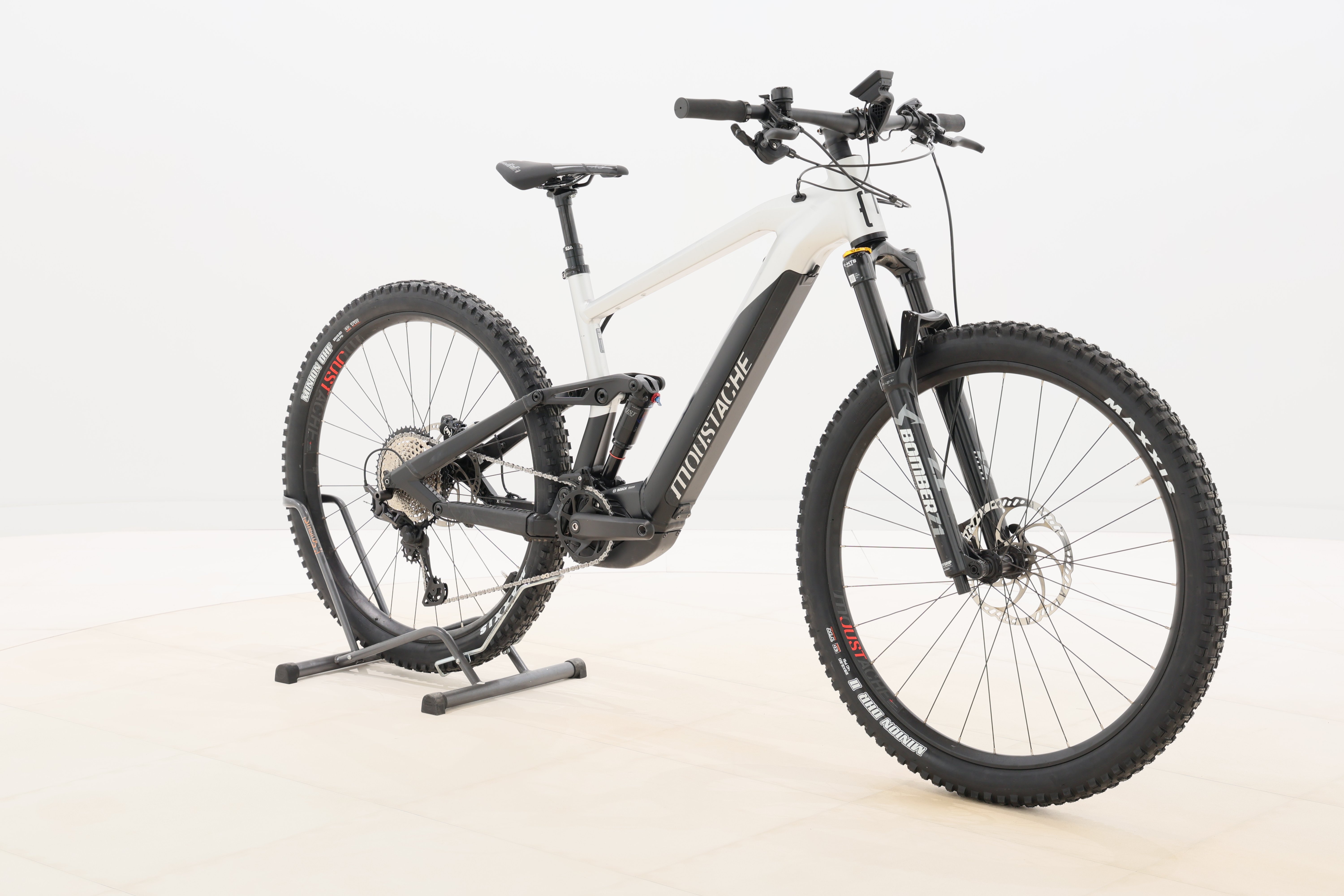 d6cf9d1e-9919-4722-8b1e-1e3e9d42b280