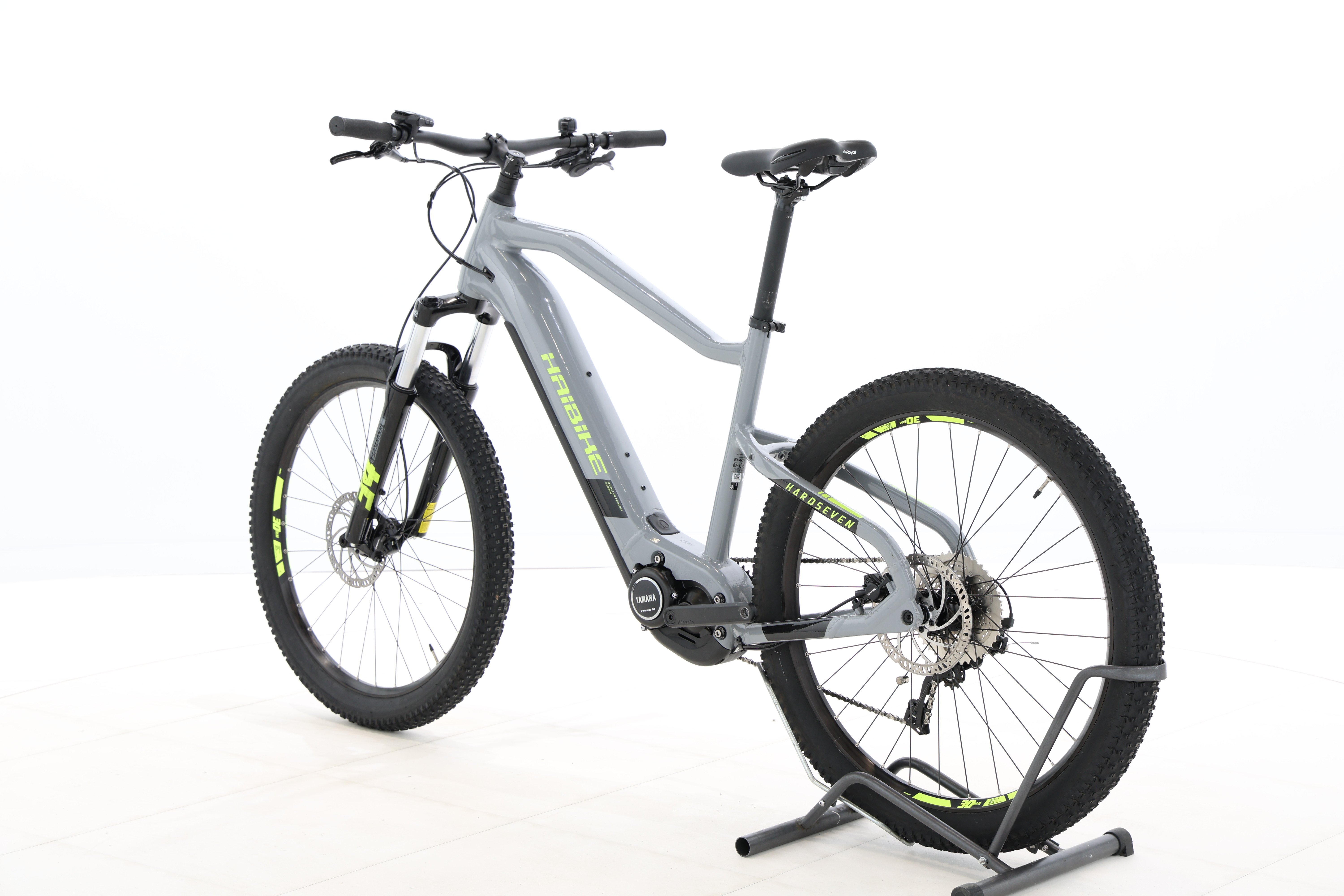 c6910807-03bf-444f-9860-993914404c9f