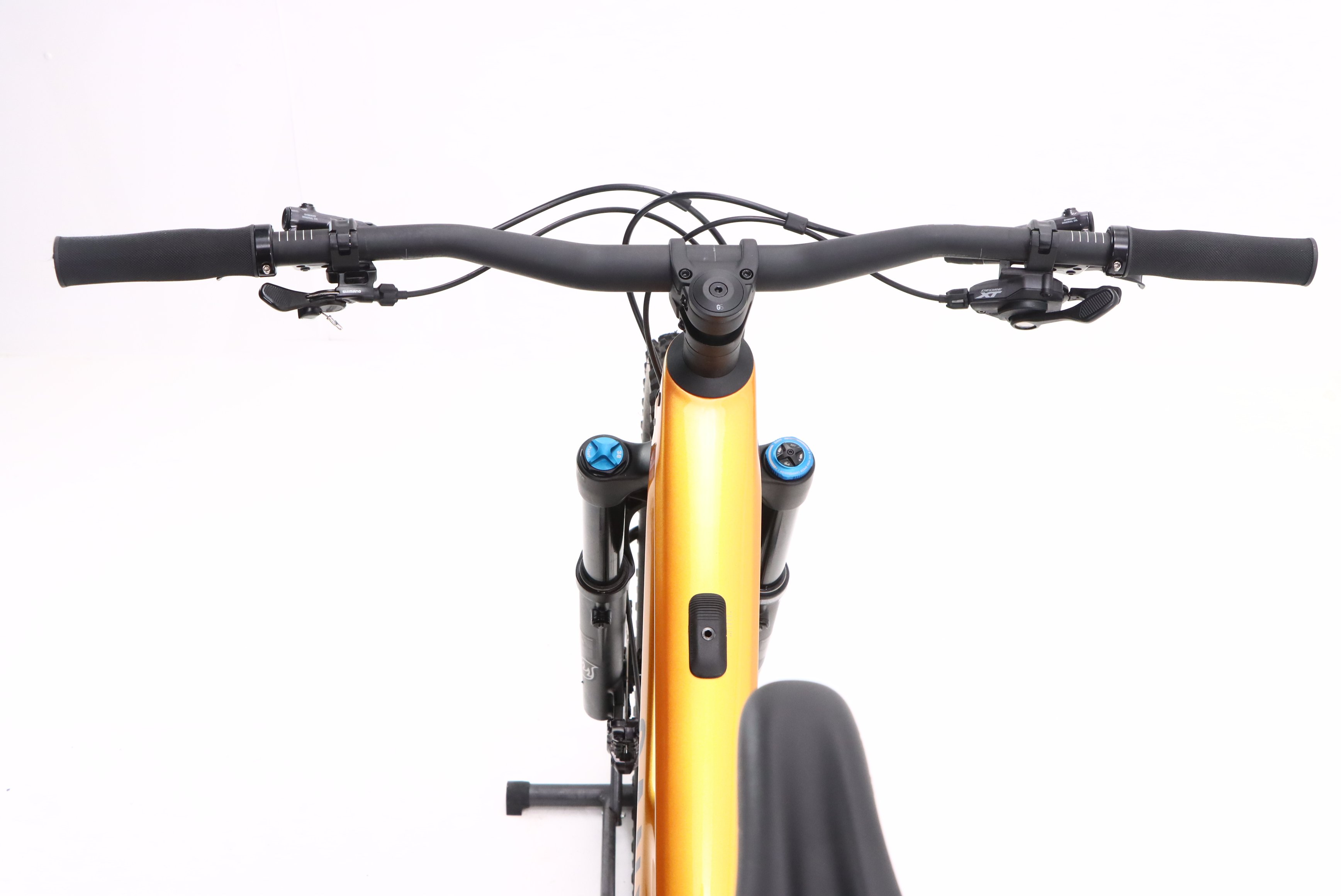 1f5cd720-b5d3-43aa-a132-cbb4b8807e89