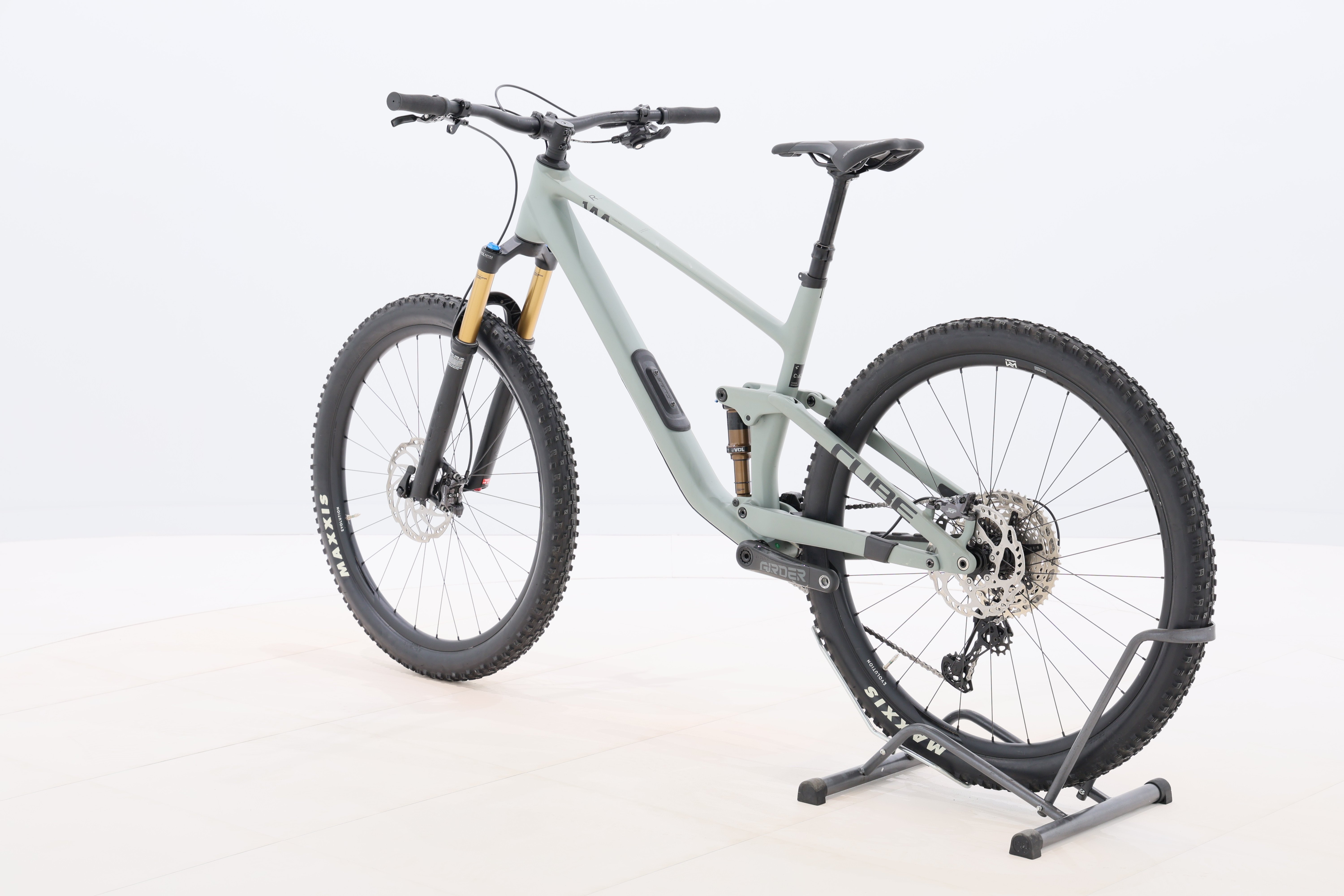 28a0a438-68ba-46da-9417-432d8bbe2371