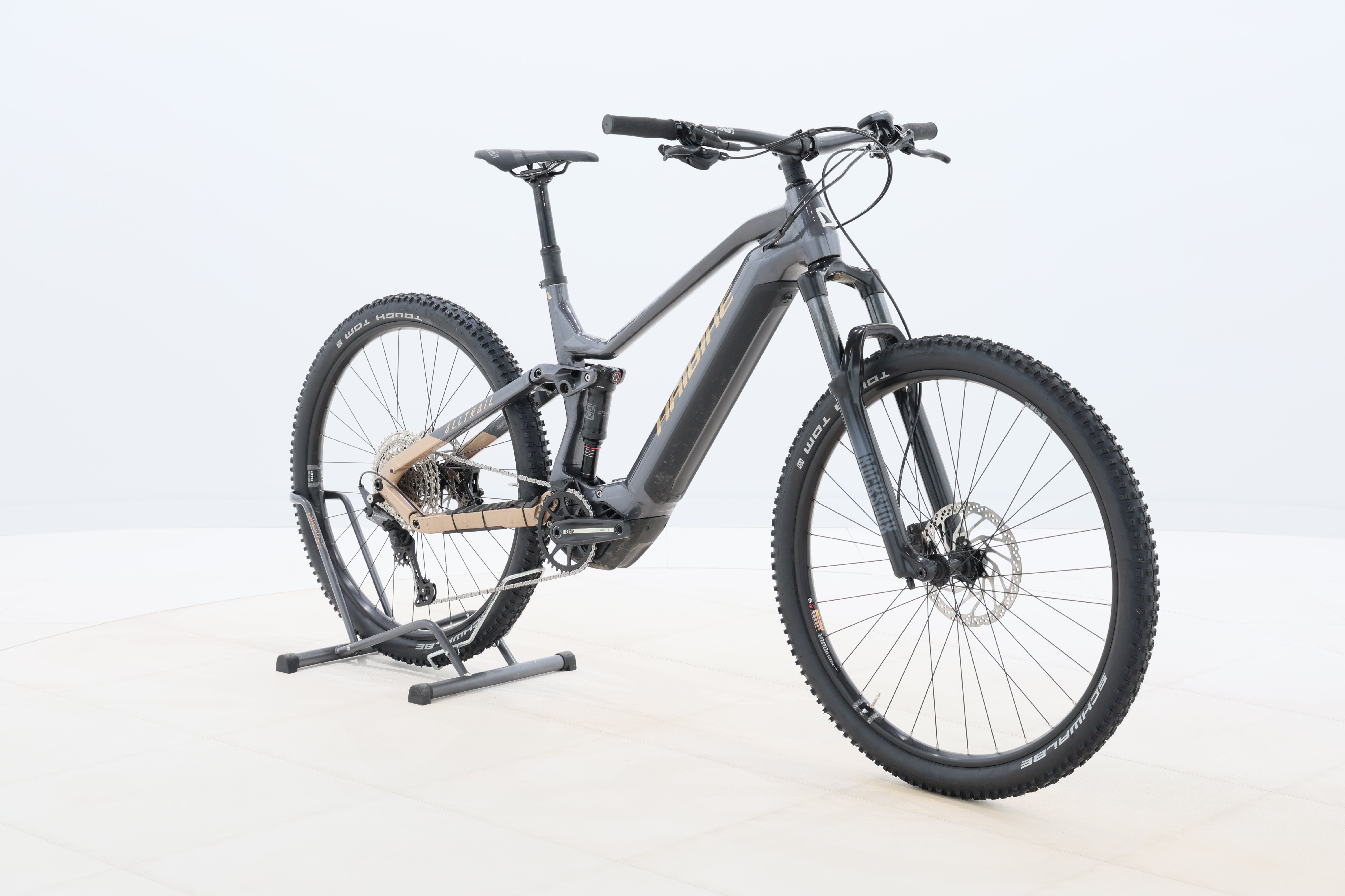 87a9d34b-4103-4c45-850b-de37165b2128