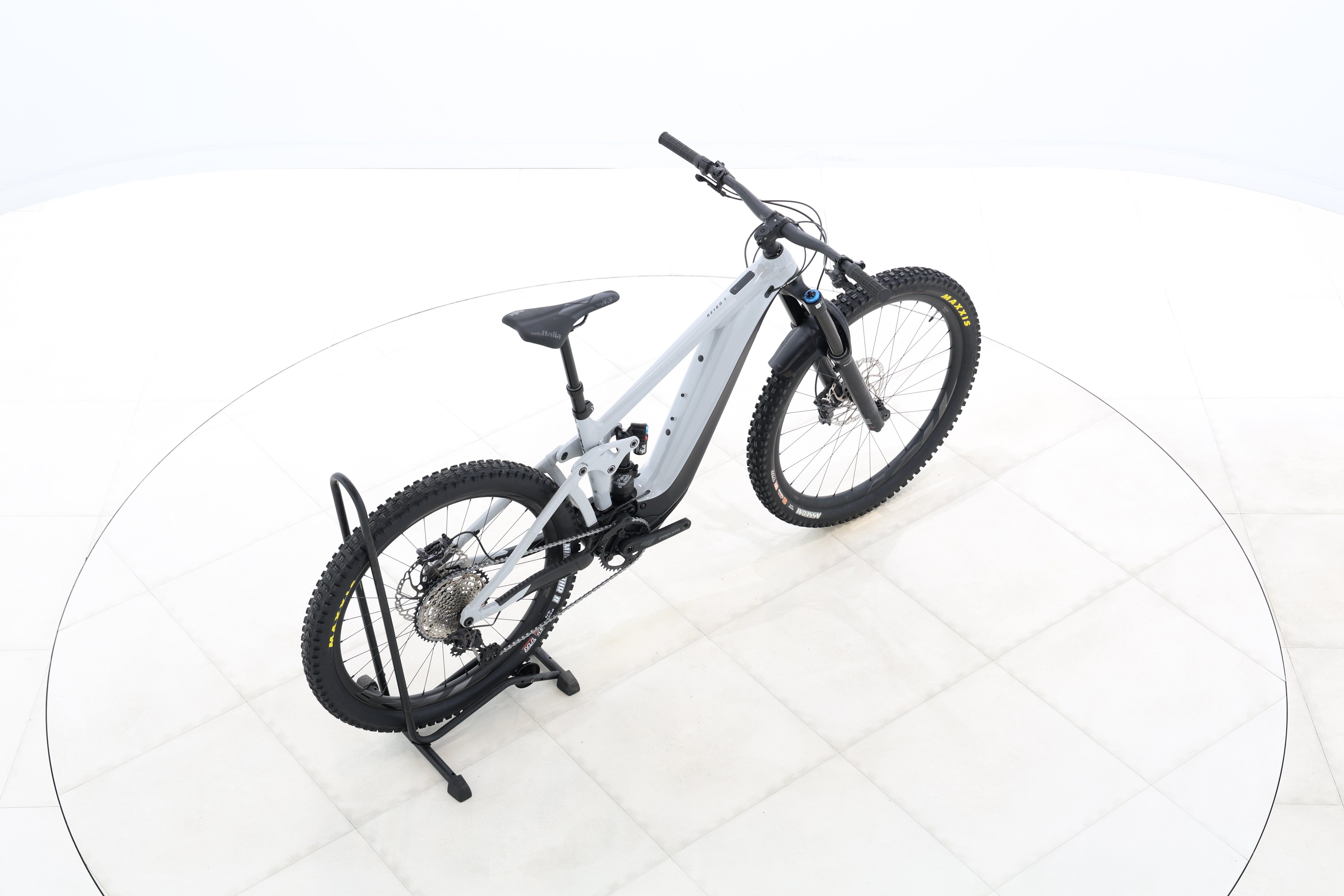 e3d41888-32ba-4df9-bc29-de0725dd62fb