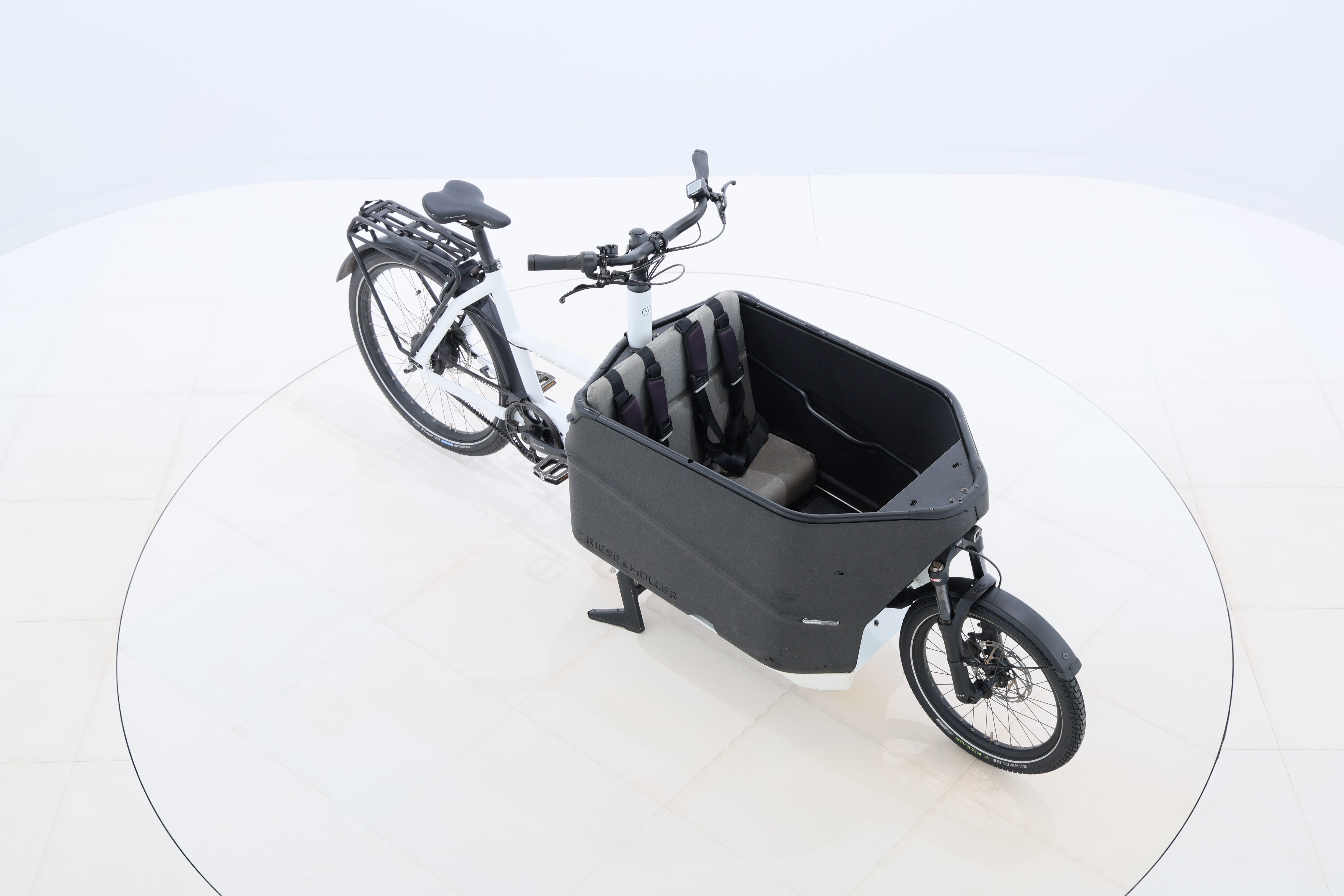 a2f5b418-a6a0-4871-adda-bc59e2fe353f