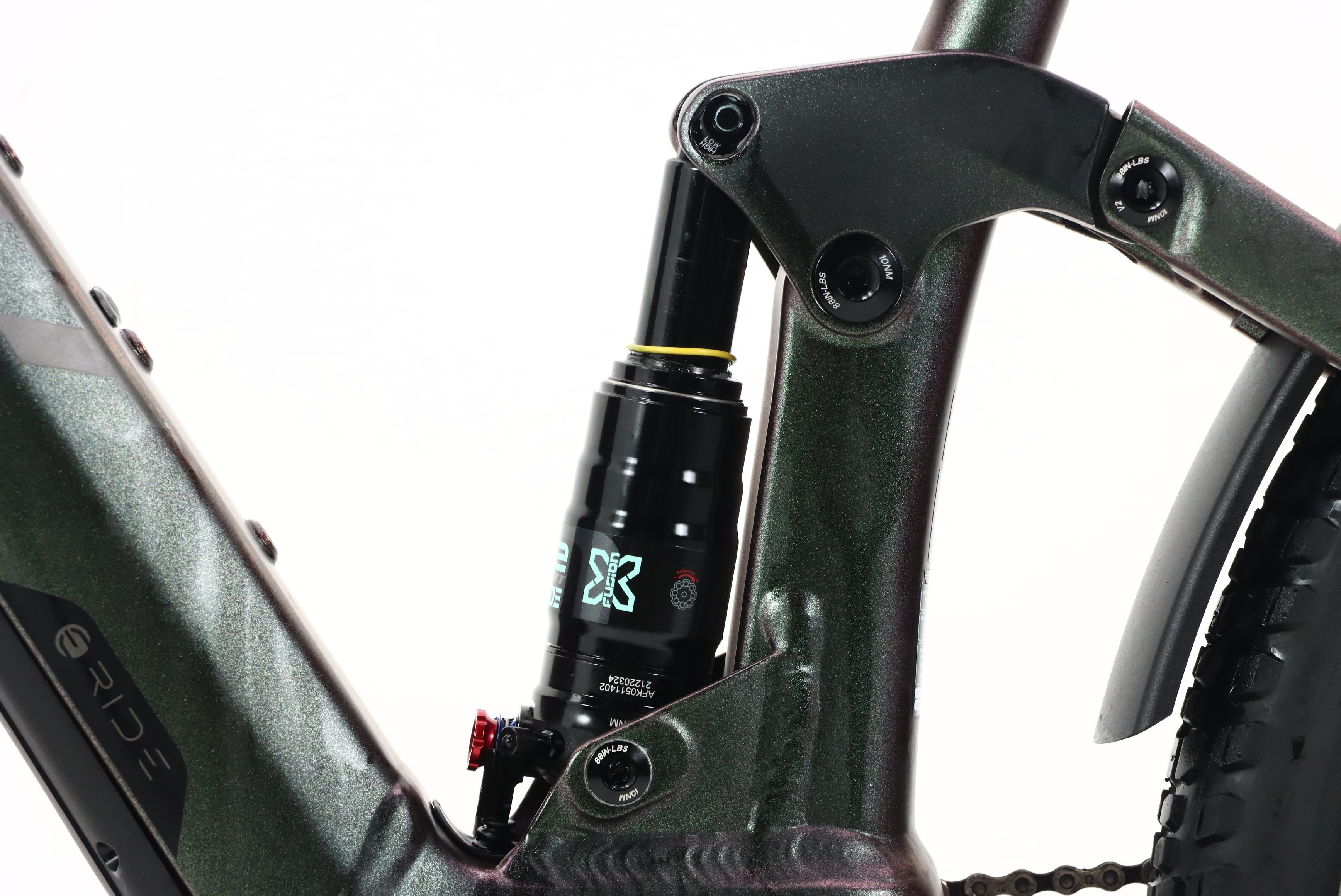 3e996b29-16bc-4c46-8d81-df36108b0519