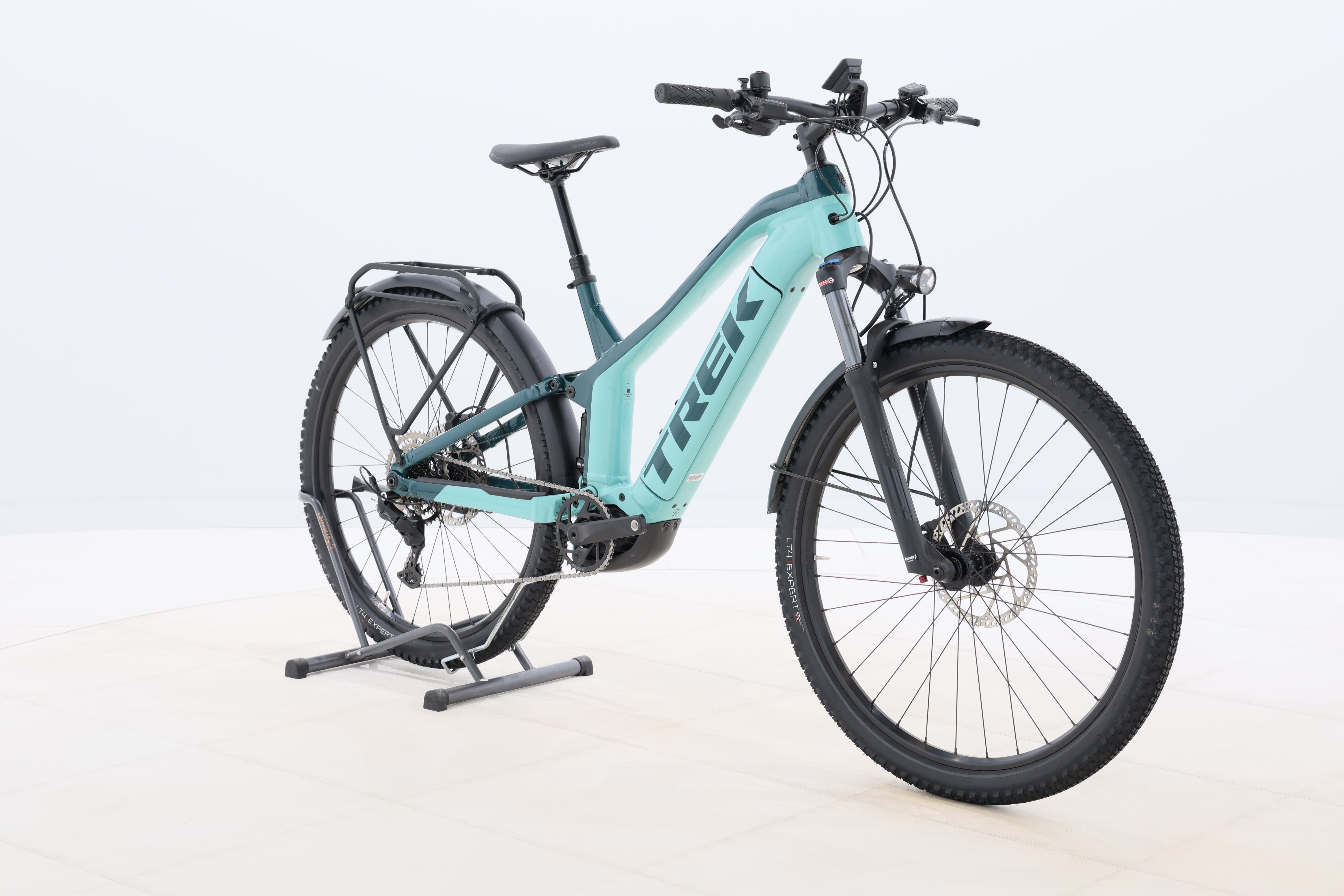 a021be83-0db6-485b-bbf0-4320f7e71493