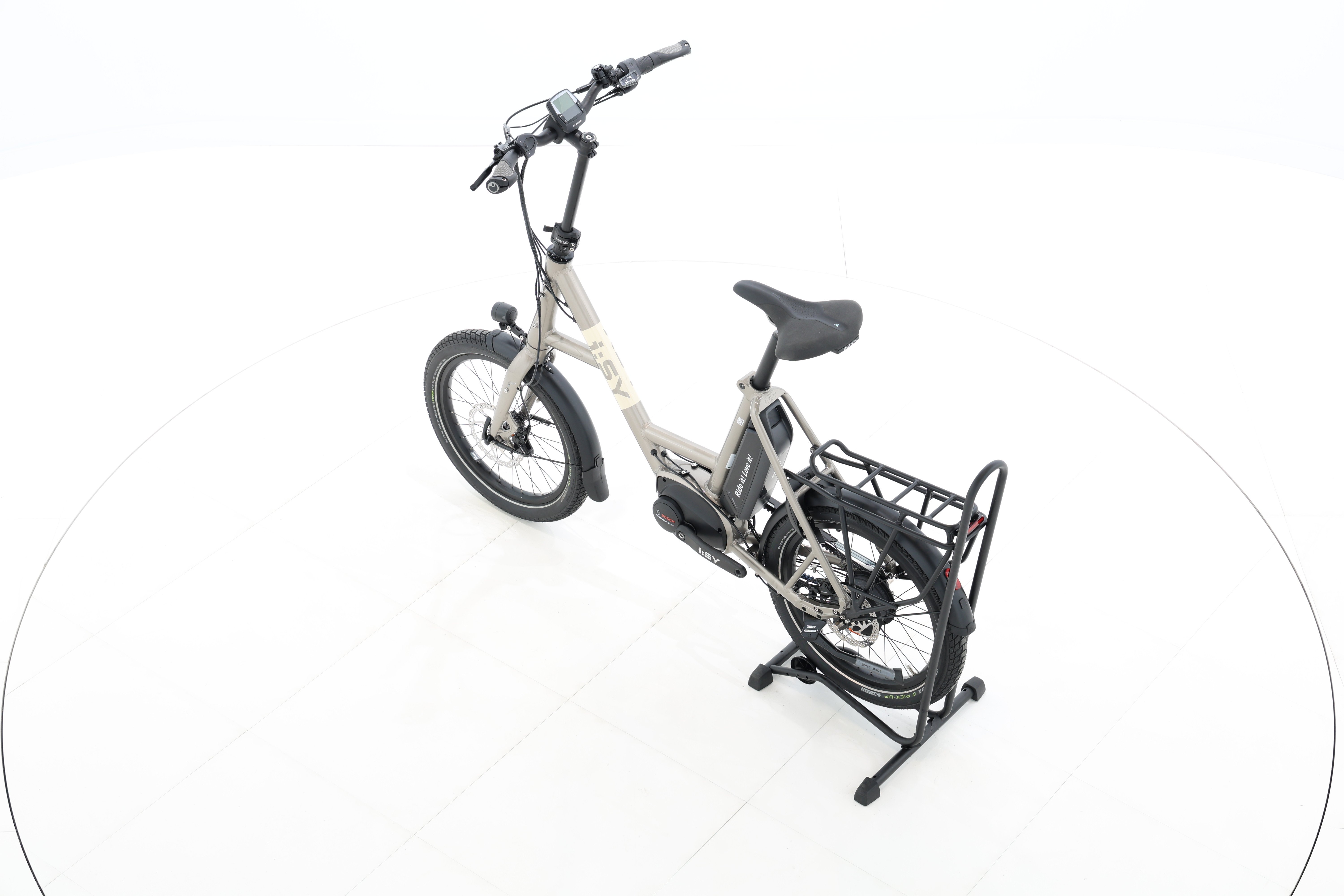 e887fdd4-1bf2-4dc7-a77e-c69f61adfbee