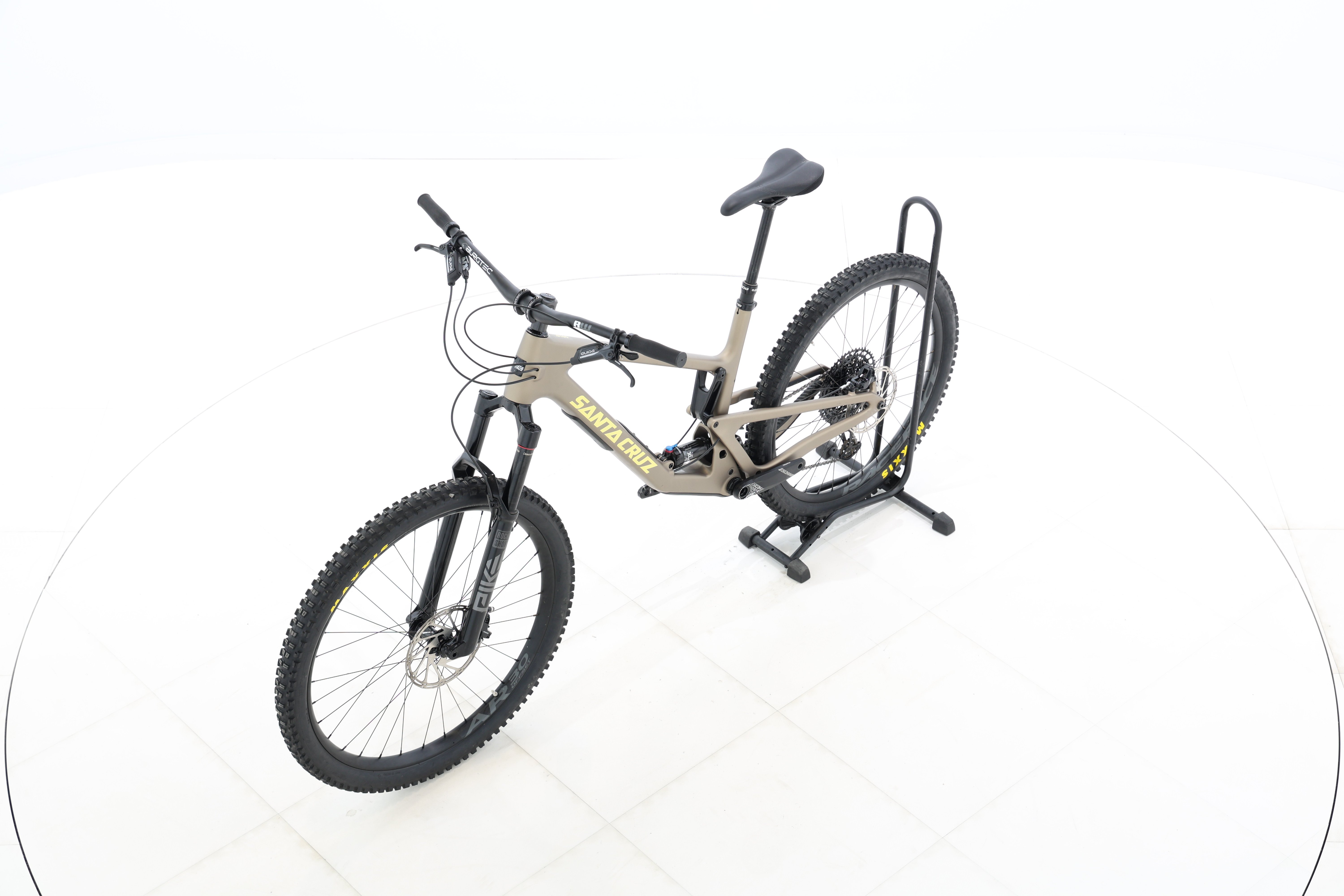 d9db816e-cf19-490c-9cb6-c620d108f75b