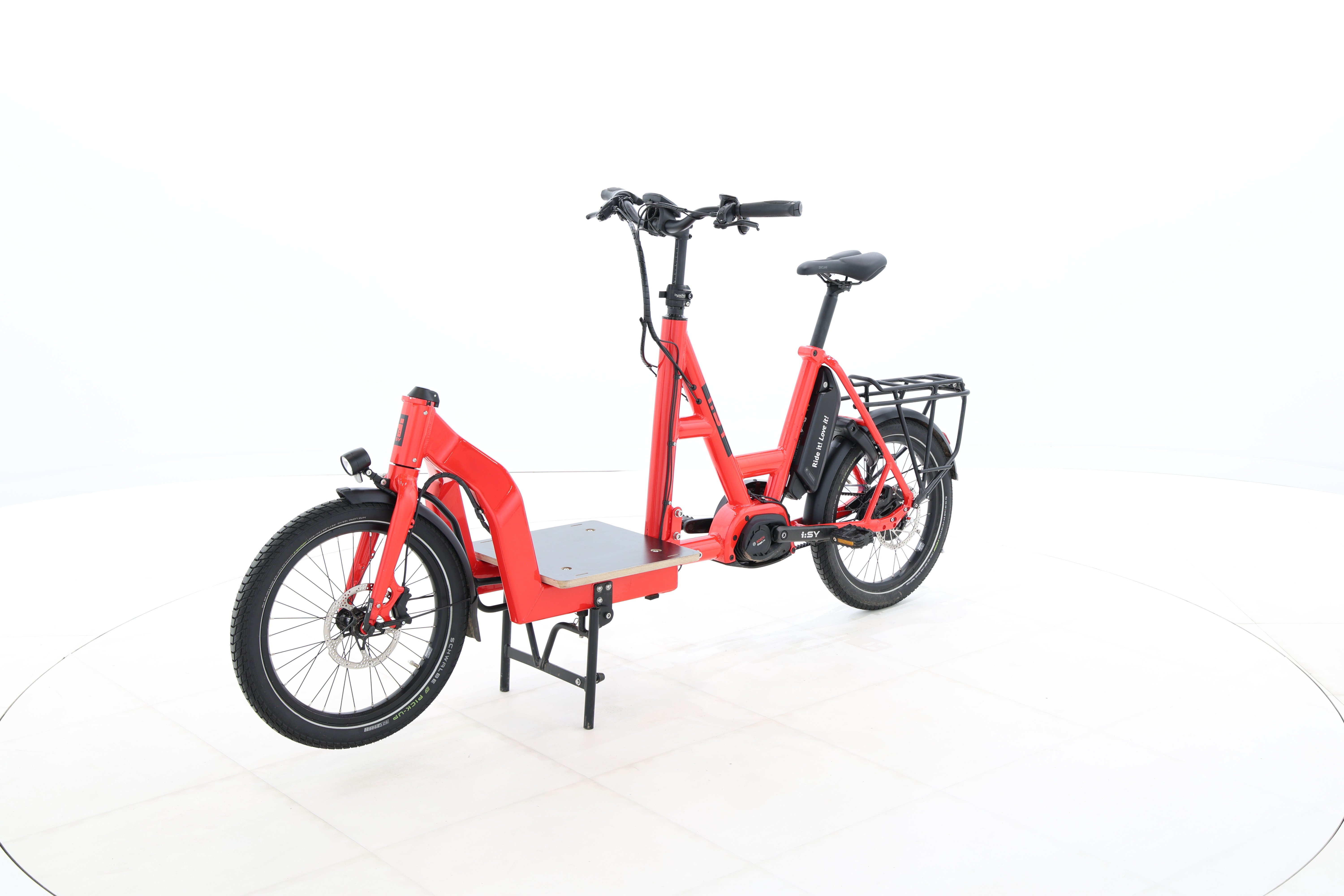 28ea0c29-b014-416e-81cb-2b6ed6c10f6d