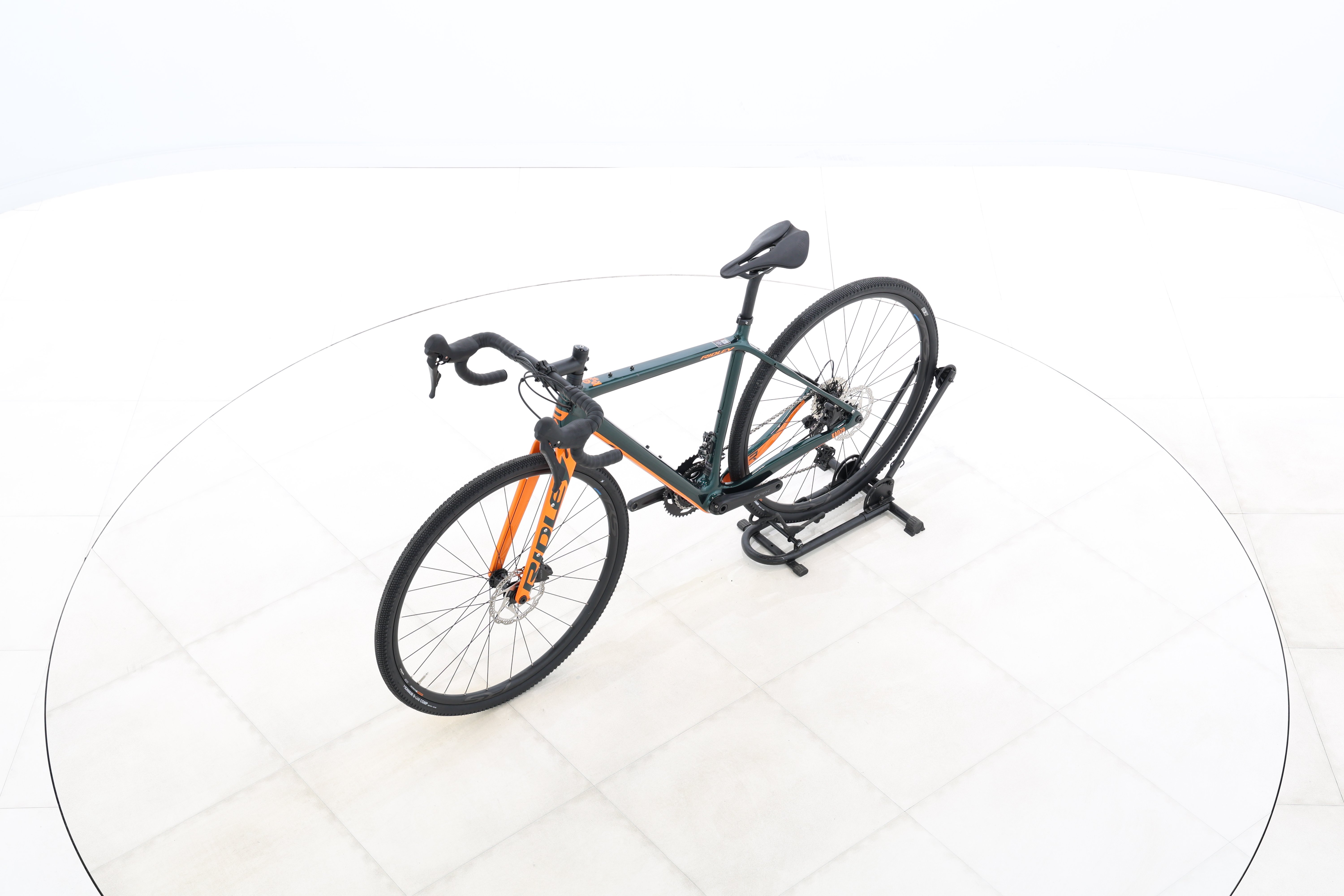 c5d2cbed-cb78-448b-9e76-9d68fed5d124