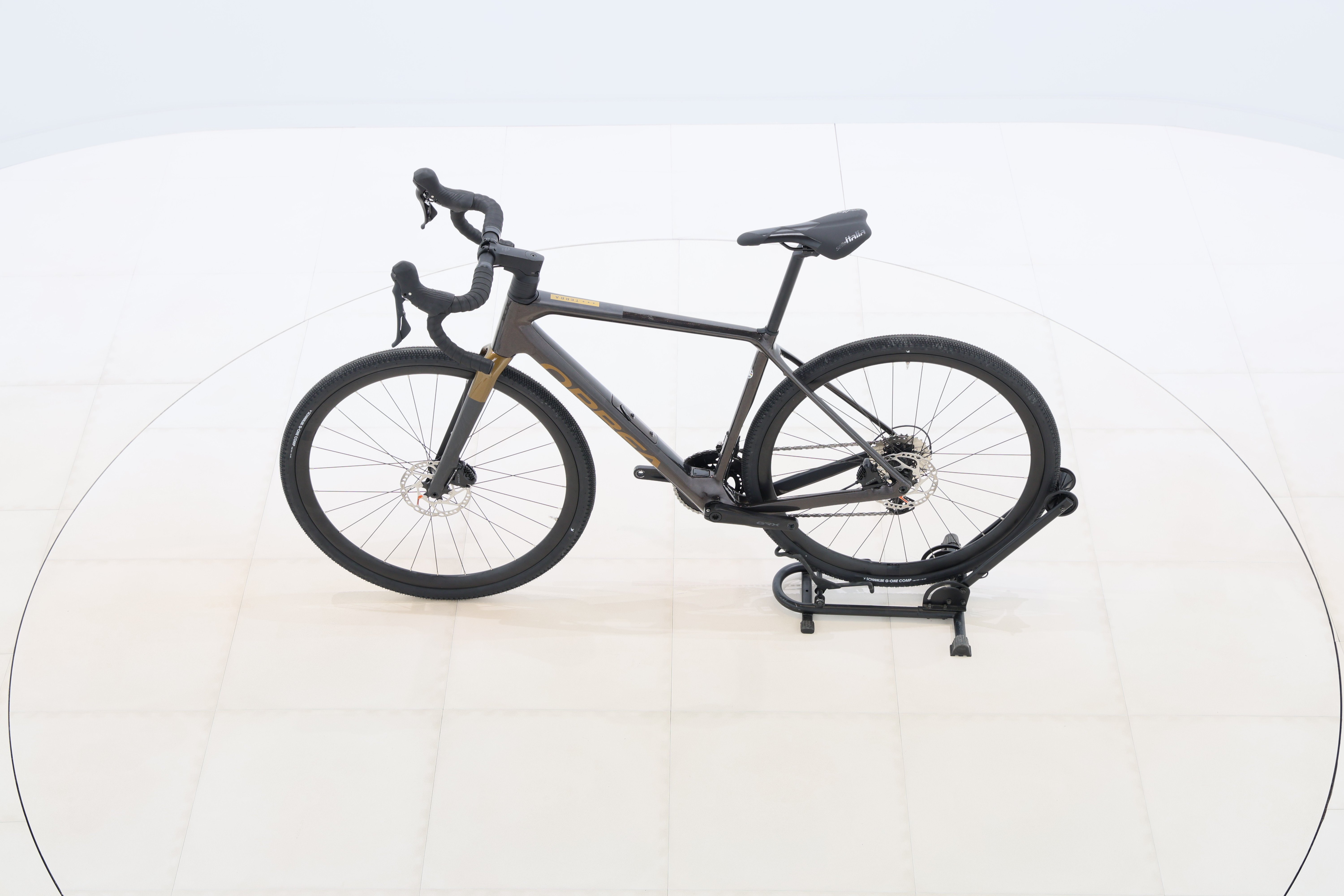 1f113c06-2808-4b9c-8ce8-38b0e83334e4