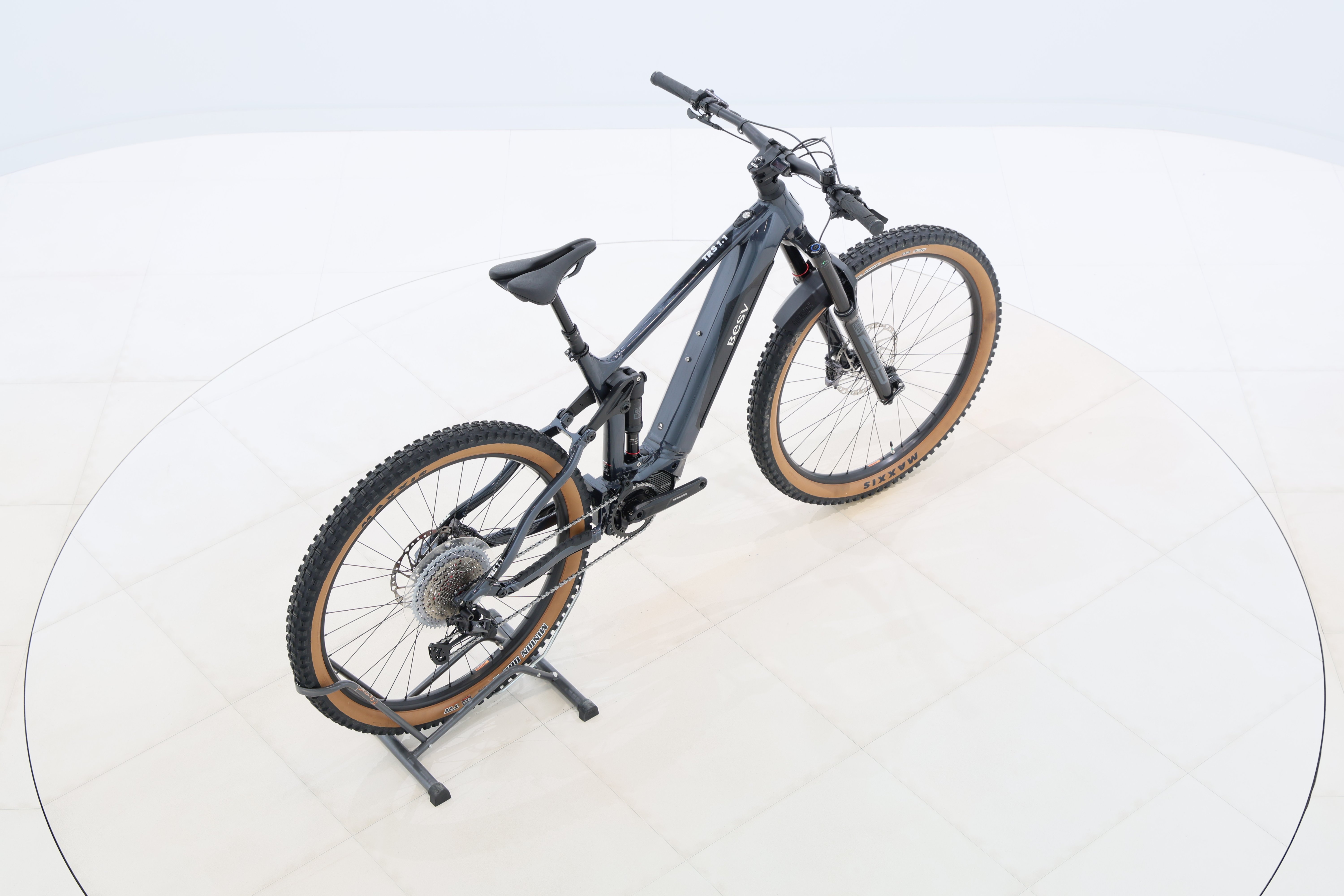 30f41f43-0fd9-446e-98c1-2757df69cfb5