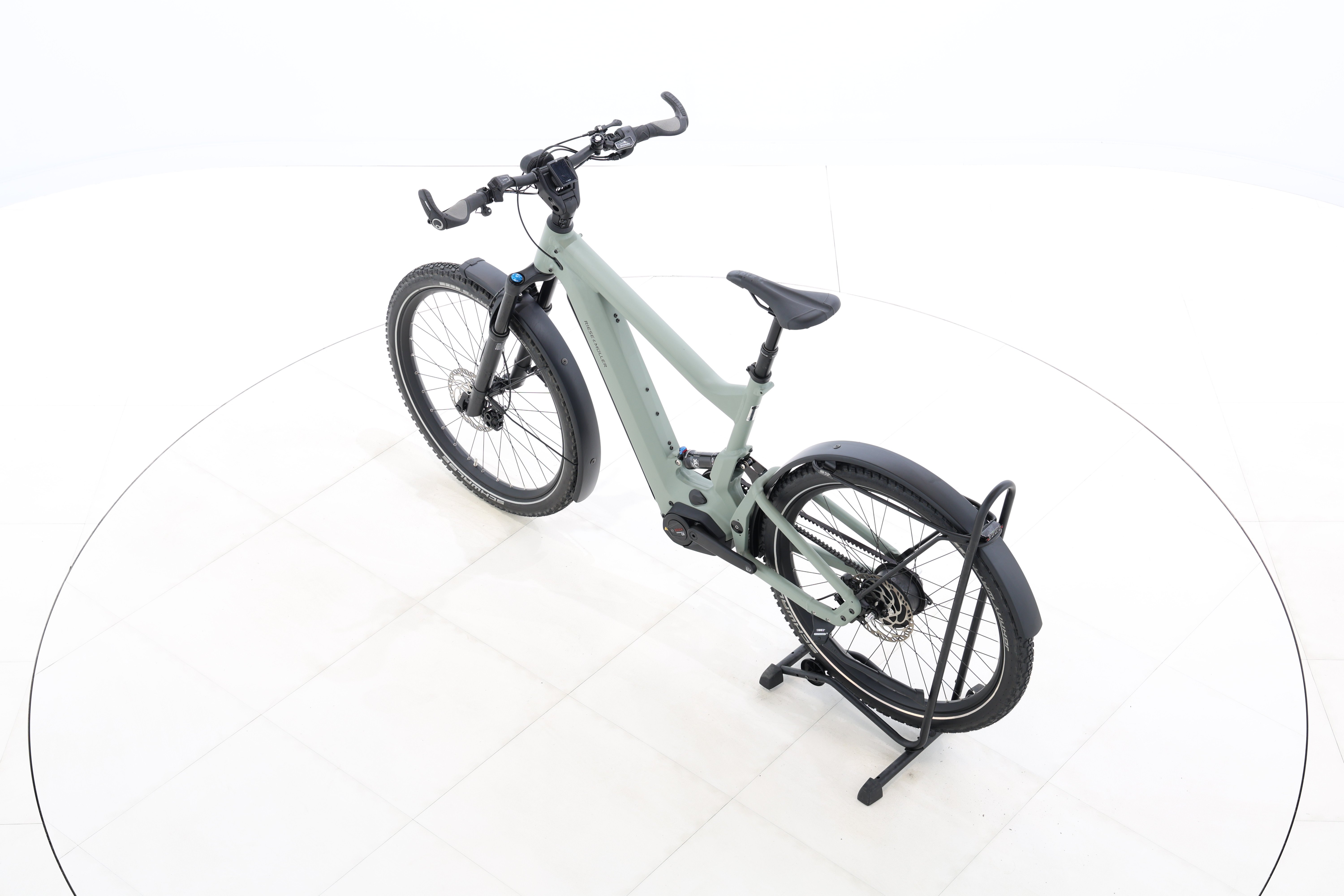 fa8b69a0-911b-4430-b550-c626da8c4880