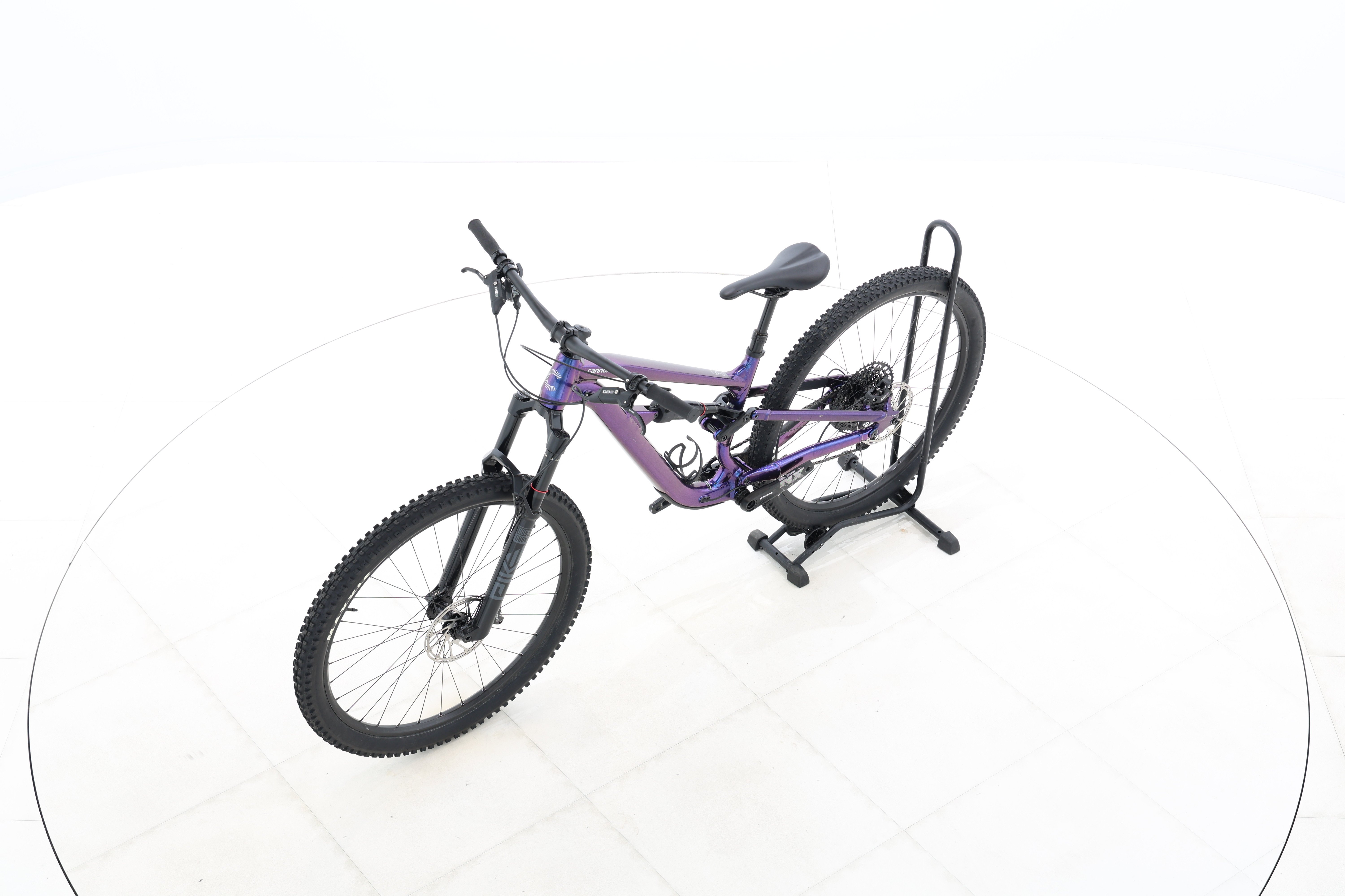 990c6a6a-949b-49fa-90c1-216859aec093