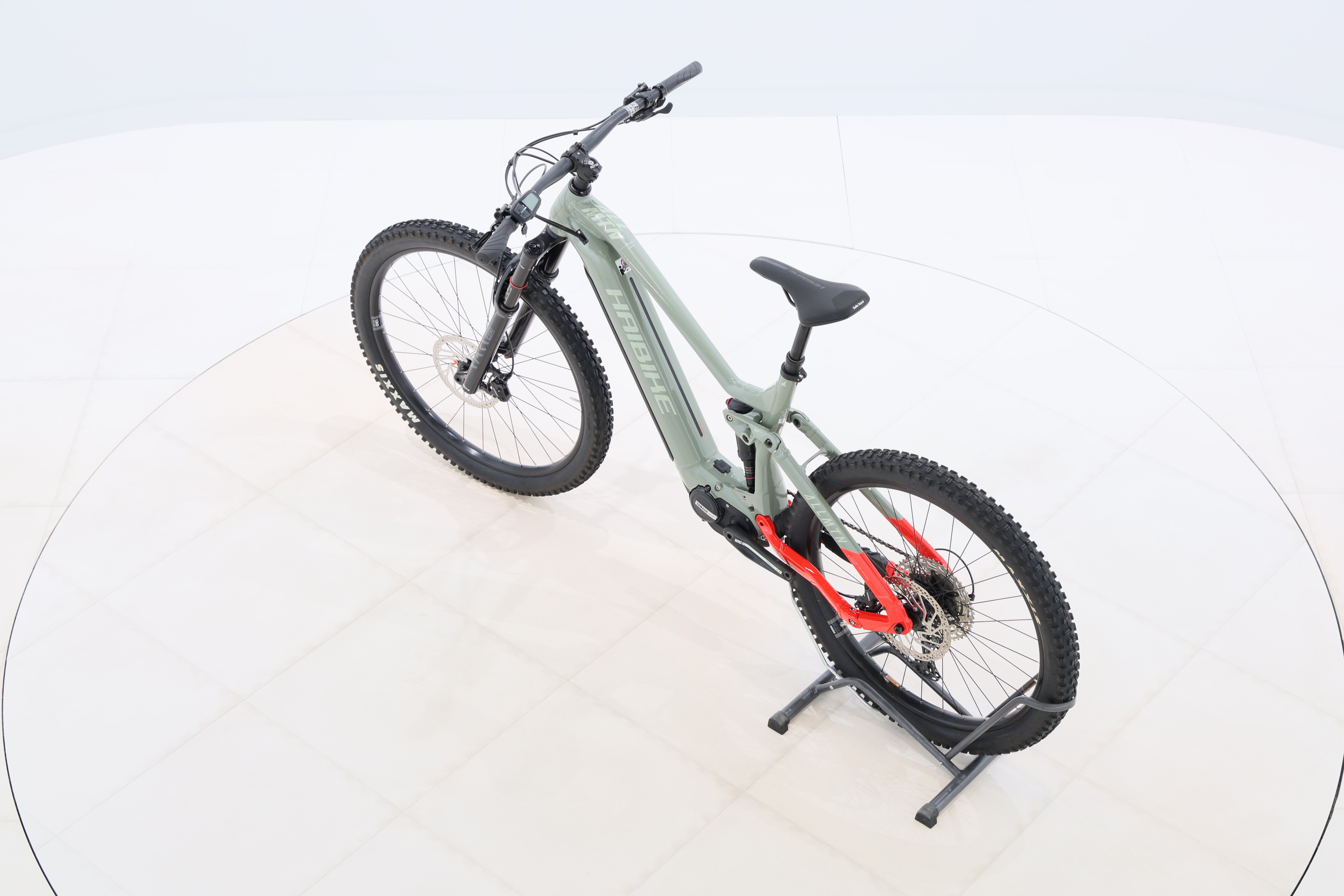 48d6b830-f8ea-4297-9f81-48365b781f78