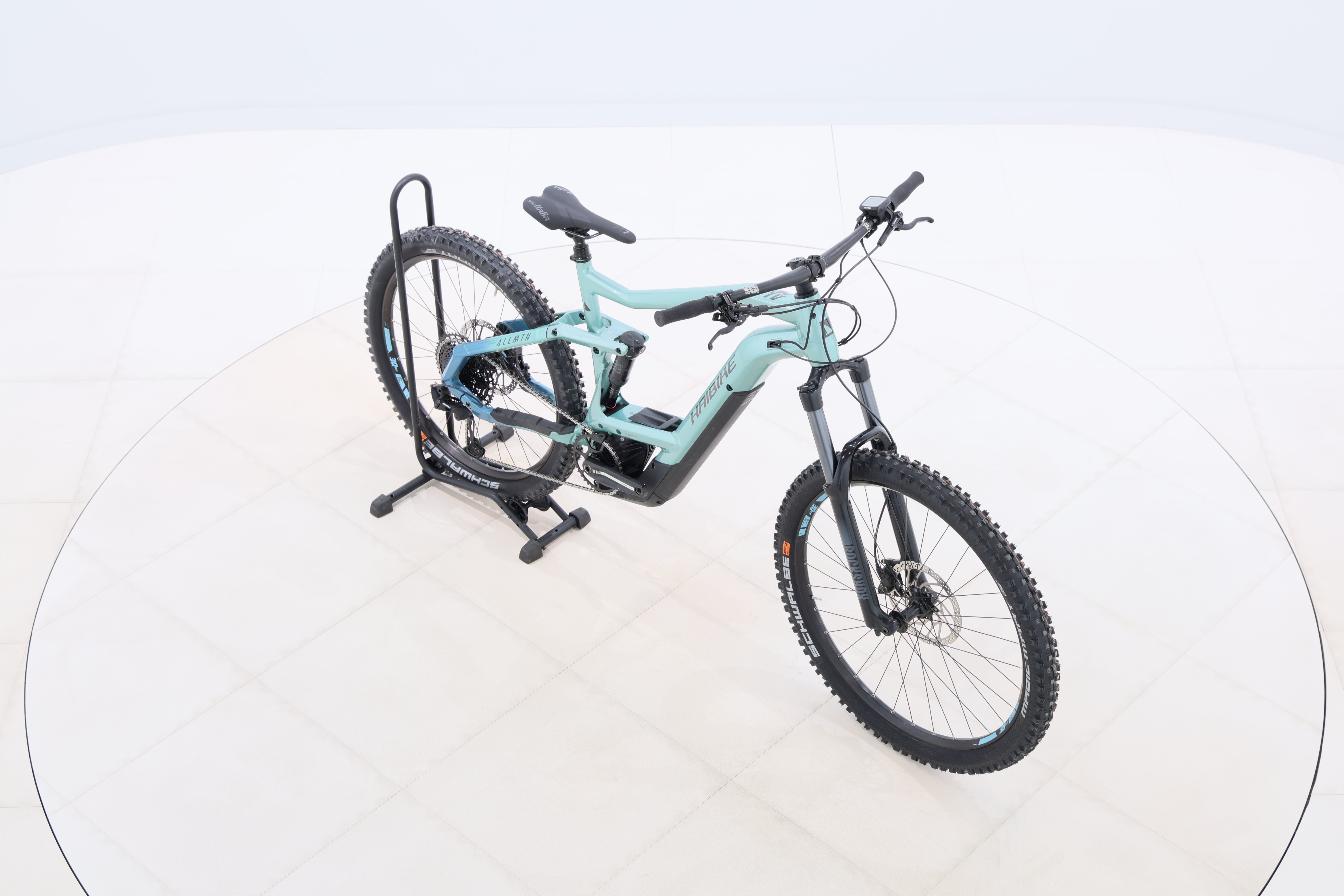 e252f6ca-abb9-42c6-8beb-71c6696c14cd