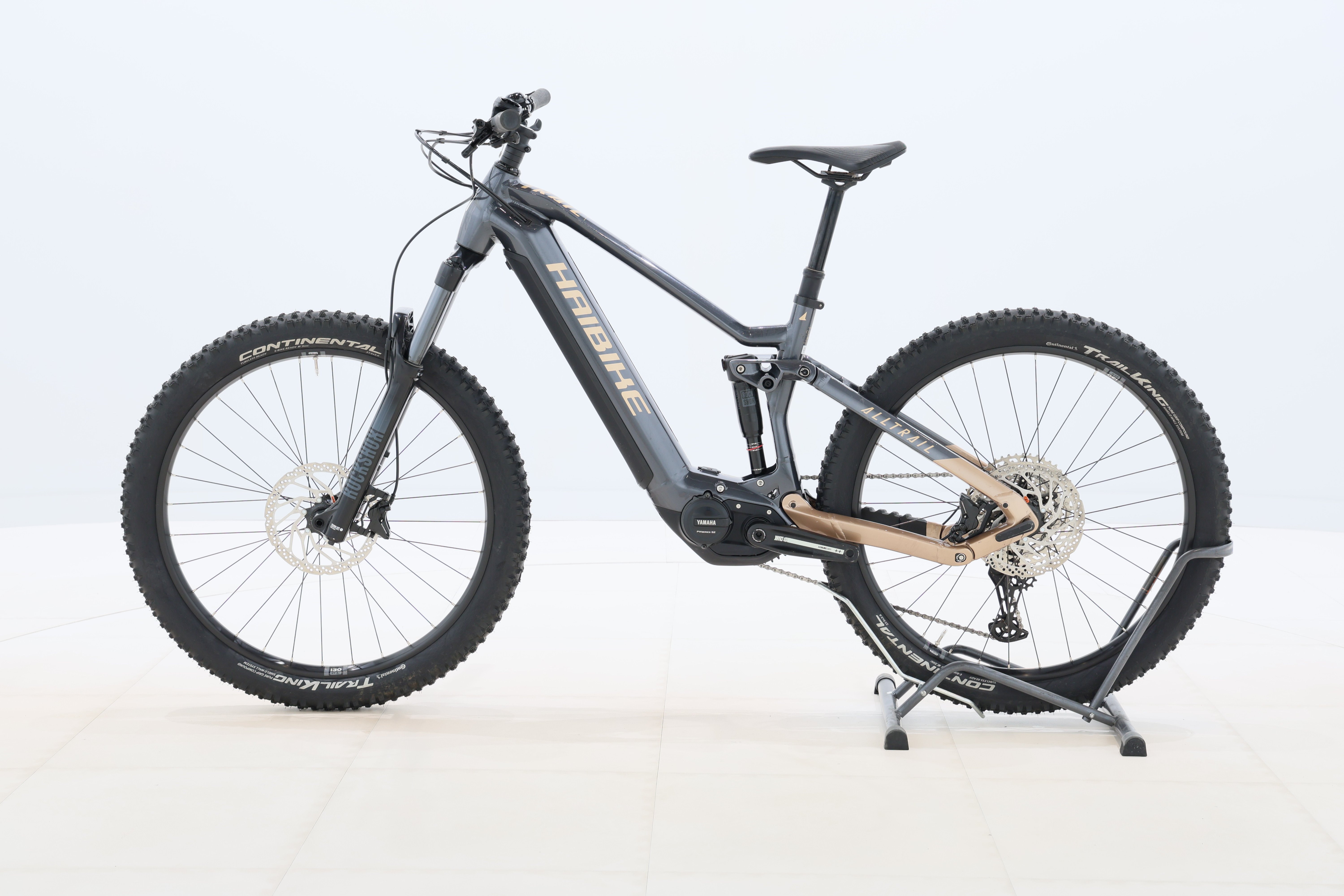 ea625a16-ade4-48d8-92b0-58891261a301