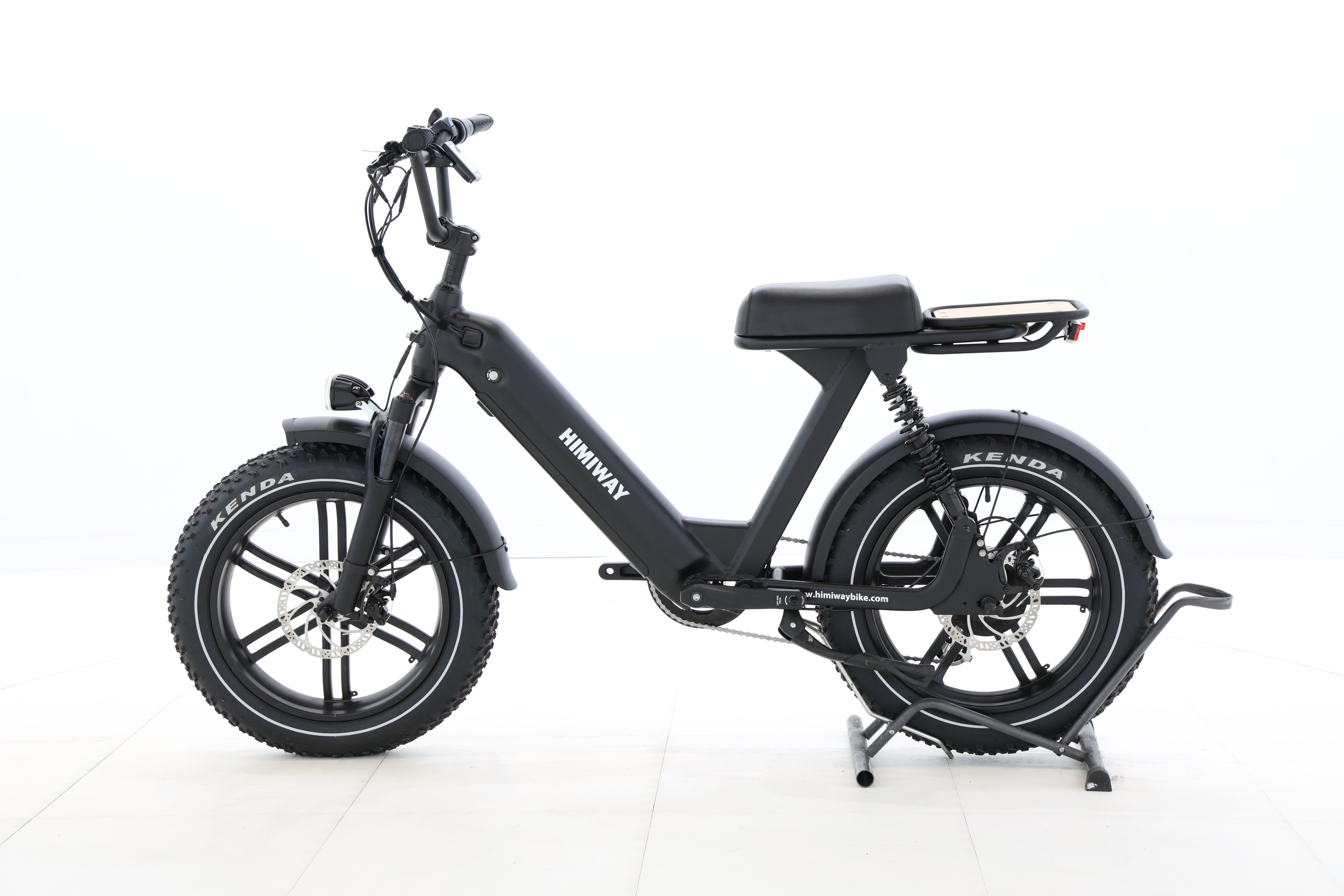 c2a17bc7-c6f9-4a1b-89b5-5c19d84ef862