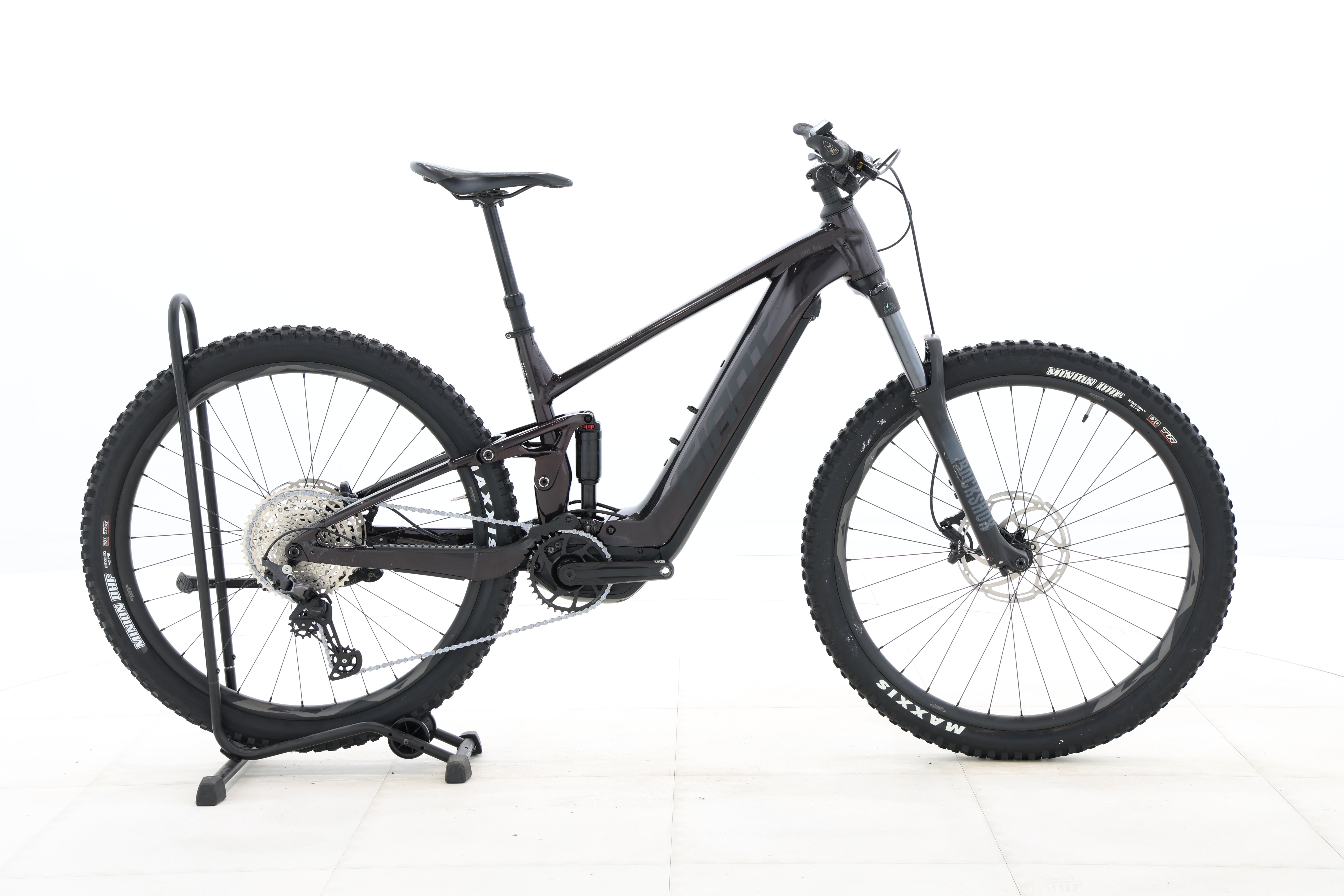 d9874fa9-cba4-4c0d-aef8-071bb6922414