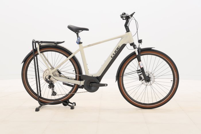 Cube Touring Hybrid Pro 625 2023