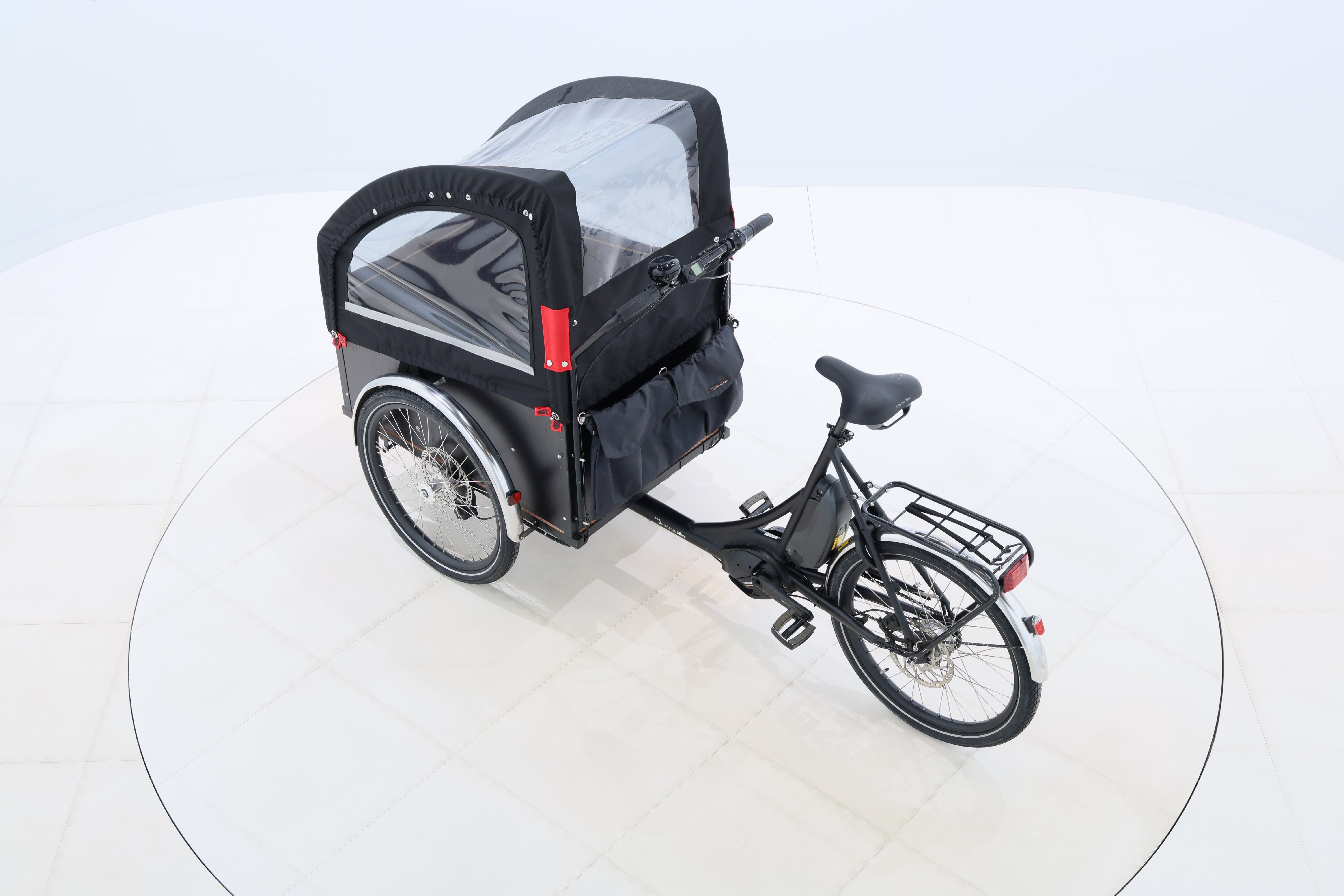 d4542d1f-1afb-48fe-81df-82f9b7c85e6e