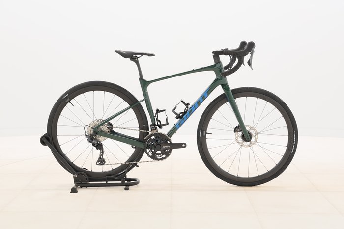 Giant REVOLT ADVANCED 0 2024