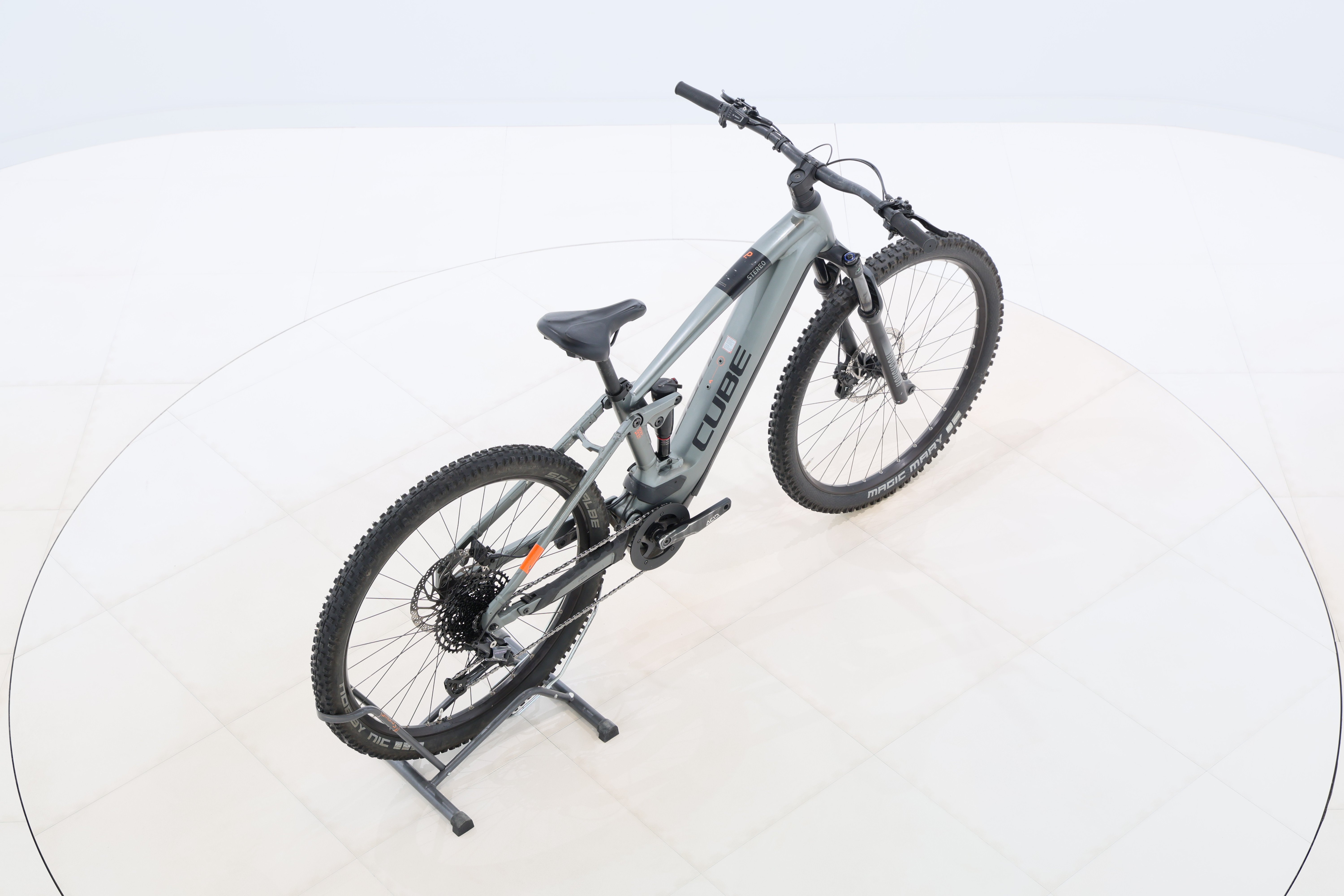 7b081379-7e8f-4ae8-b98f-17d8d456b032