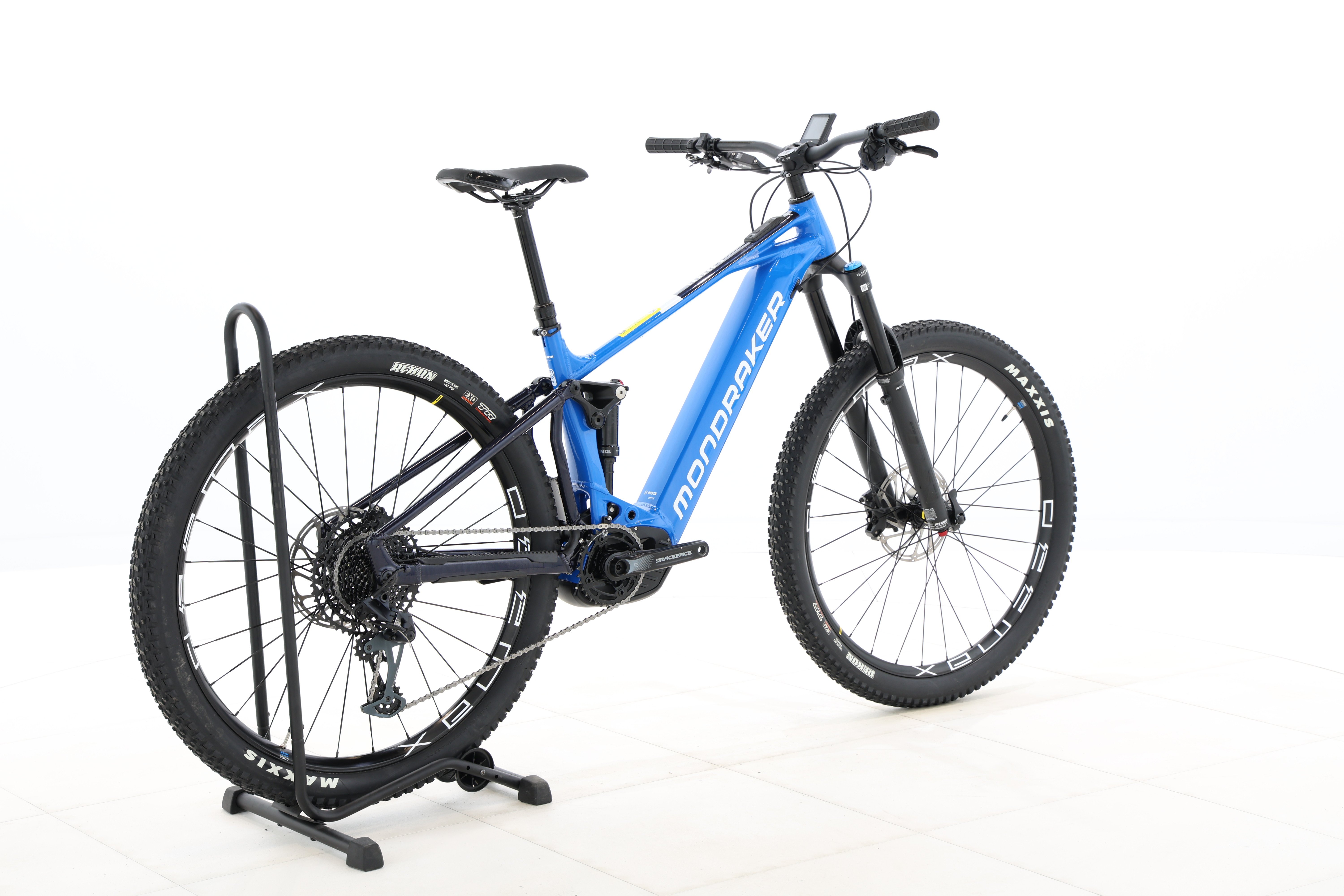 ef2750ff-24d1-44dc-8b53-4ba251b83e50