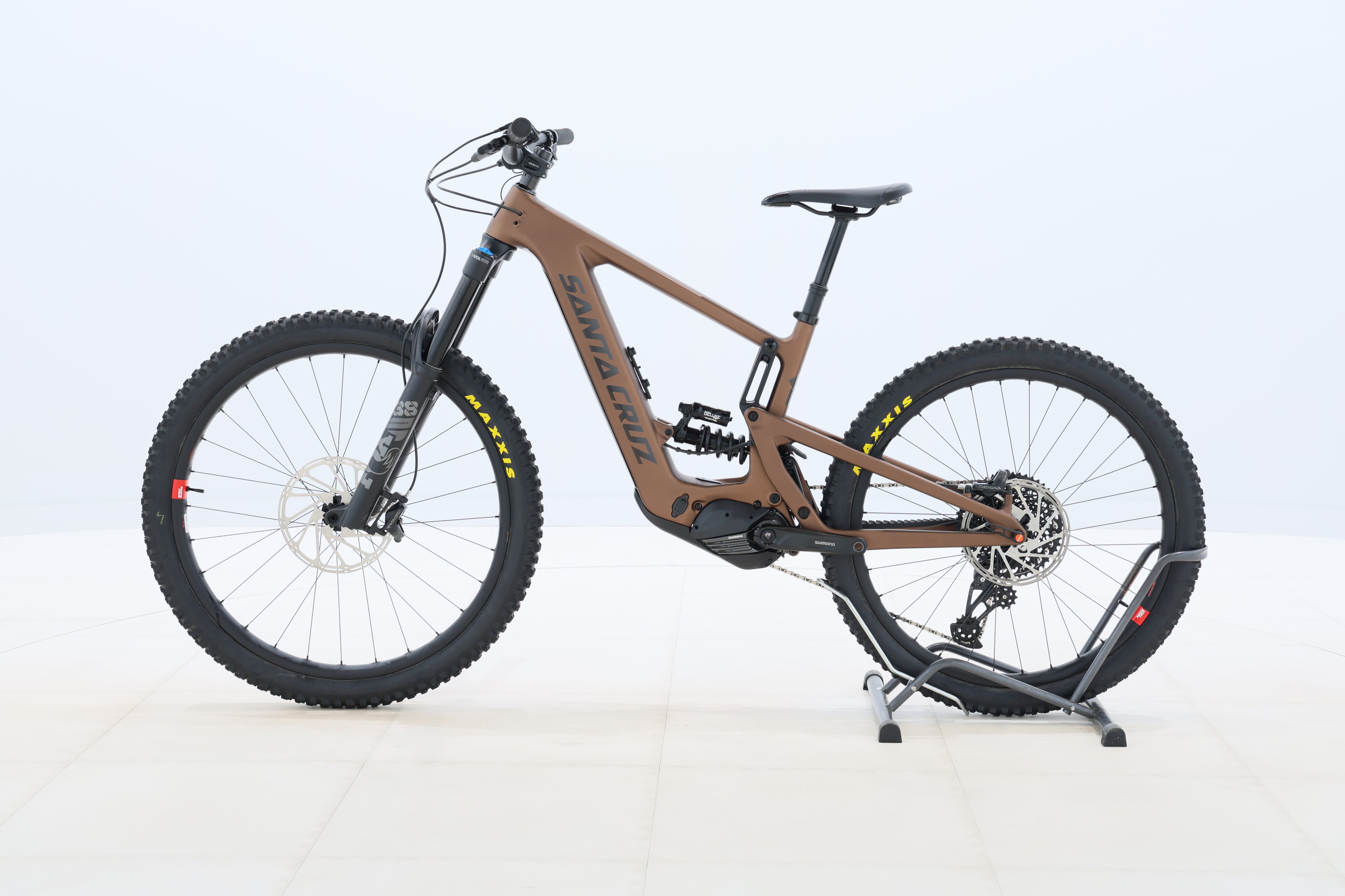 b0a35a2e-c71a-43a7-ae5a-c015de86d597