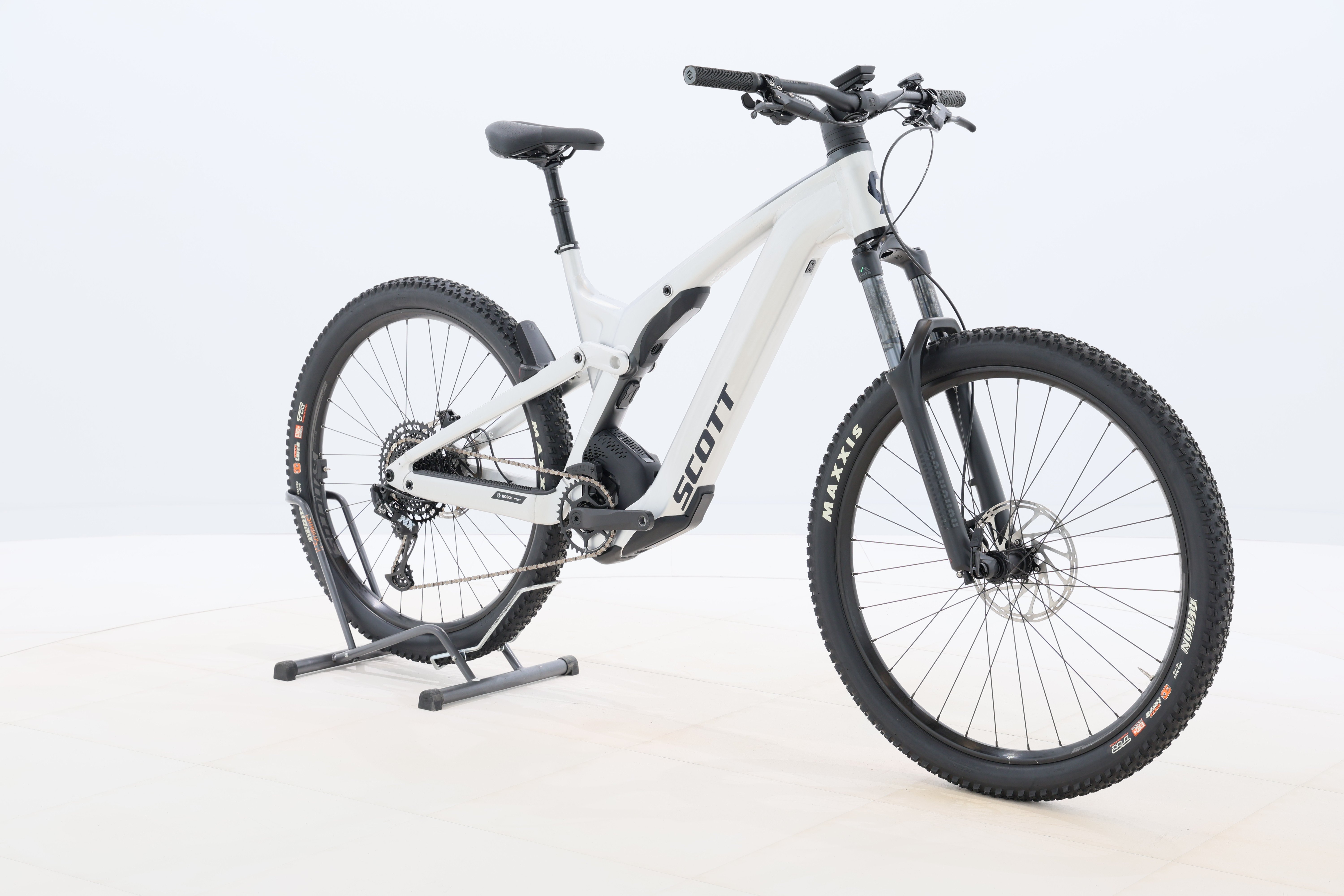 e2fb46ec-f9bf-4e79-9d75-ec4aacf7a6fc