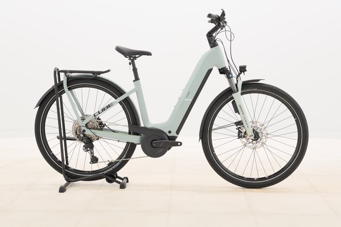 Cube KATHMANDU HYBRID EX 800 2025