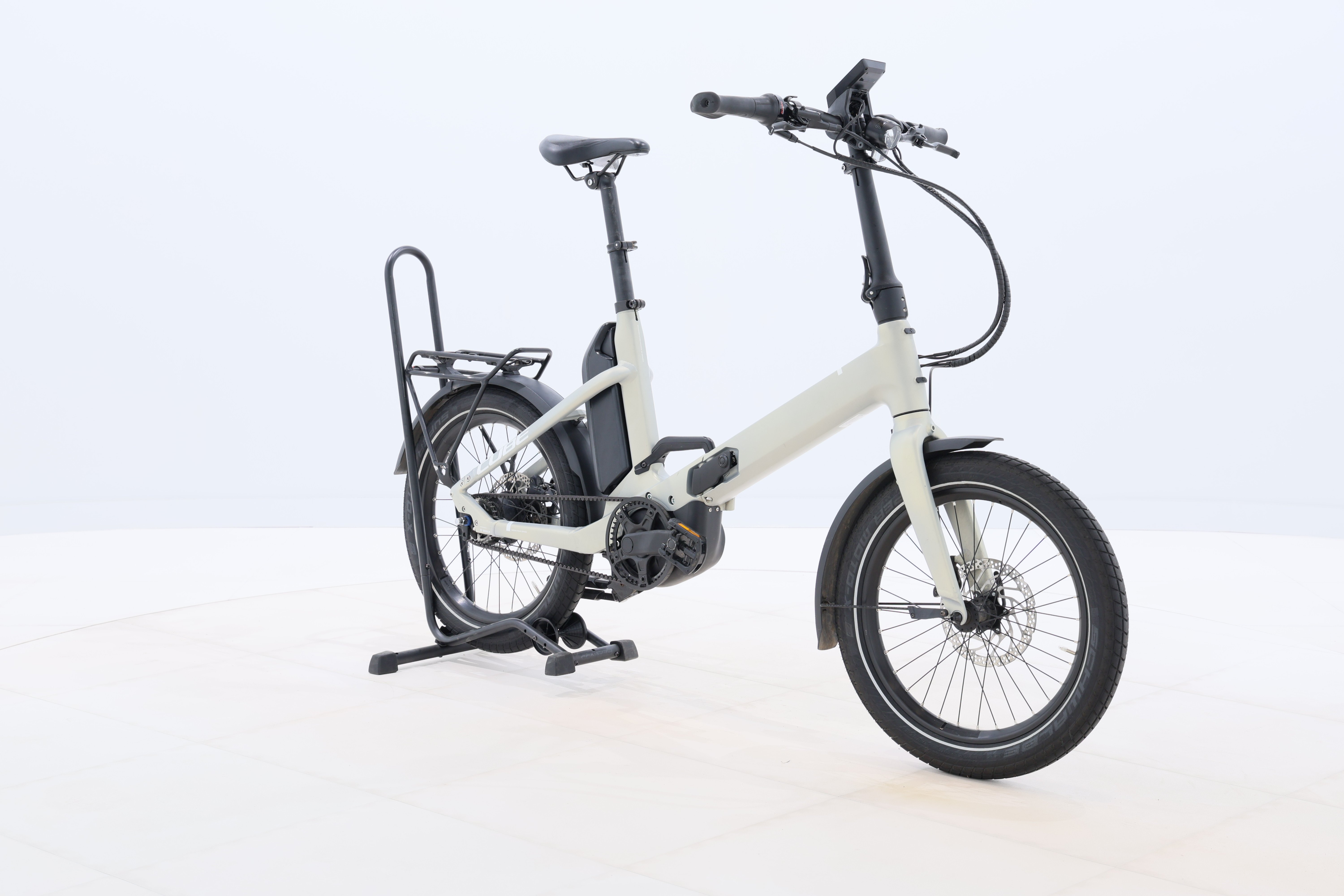 3a5668f1-a7f7-4834-9a8e-6d7a5f30fa92