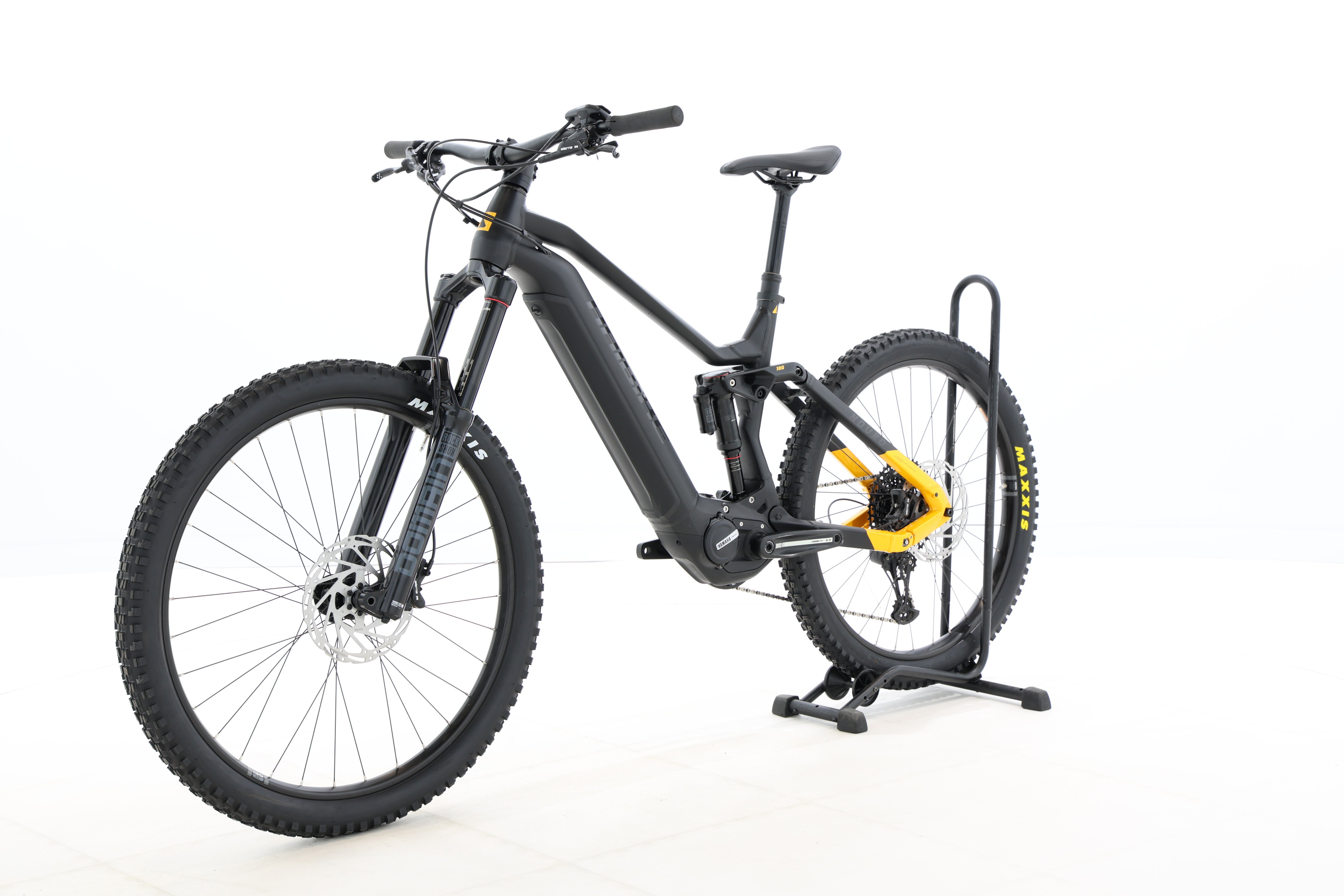 b06a0093-4fdb-46c2-8b48-766915ba3340