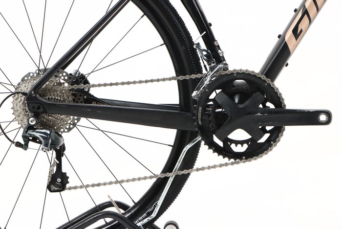 Giant REVOLT ADVANCED 3 2022