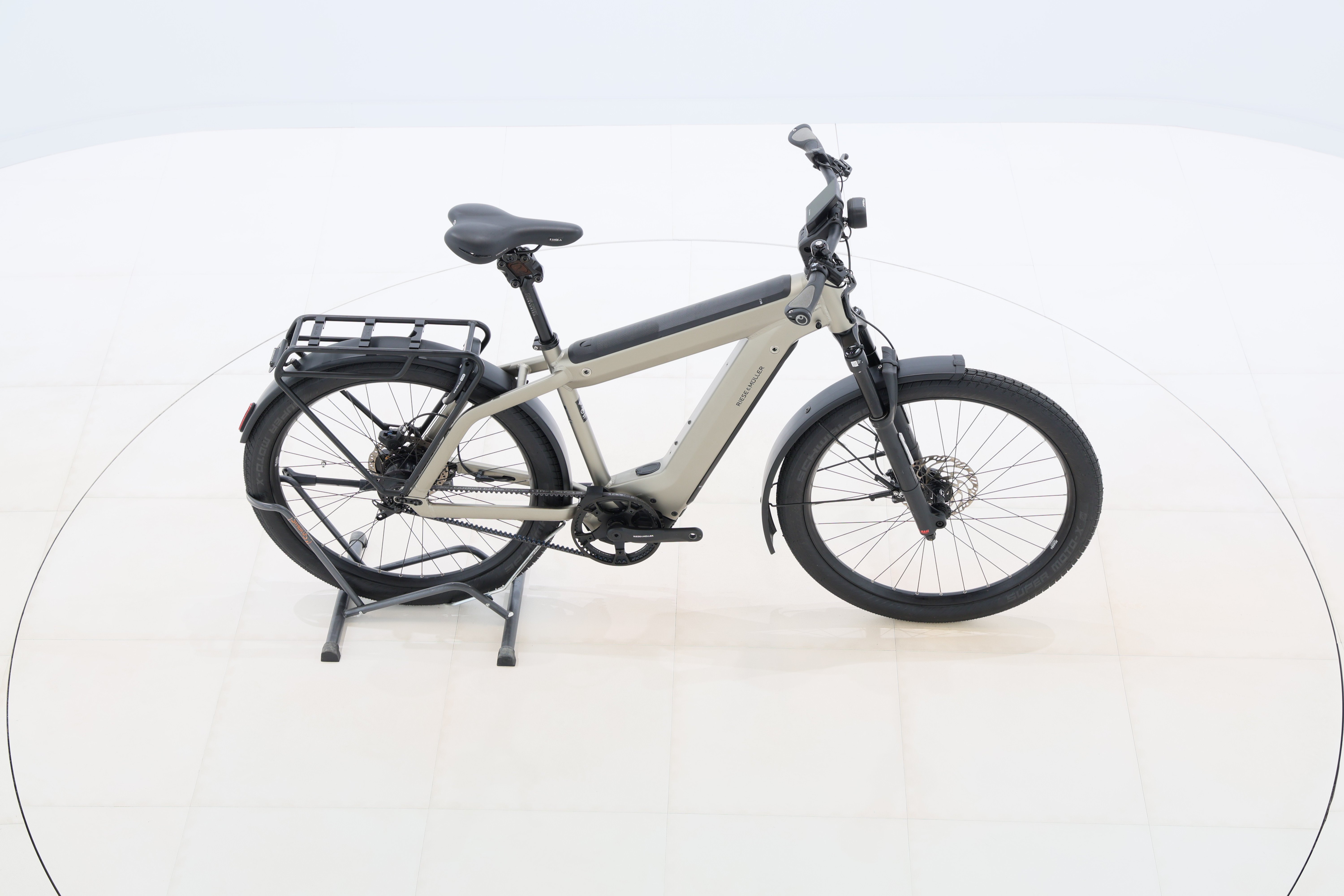 d9803130-b3d2-45bc-8898-5998f8775a8f