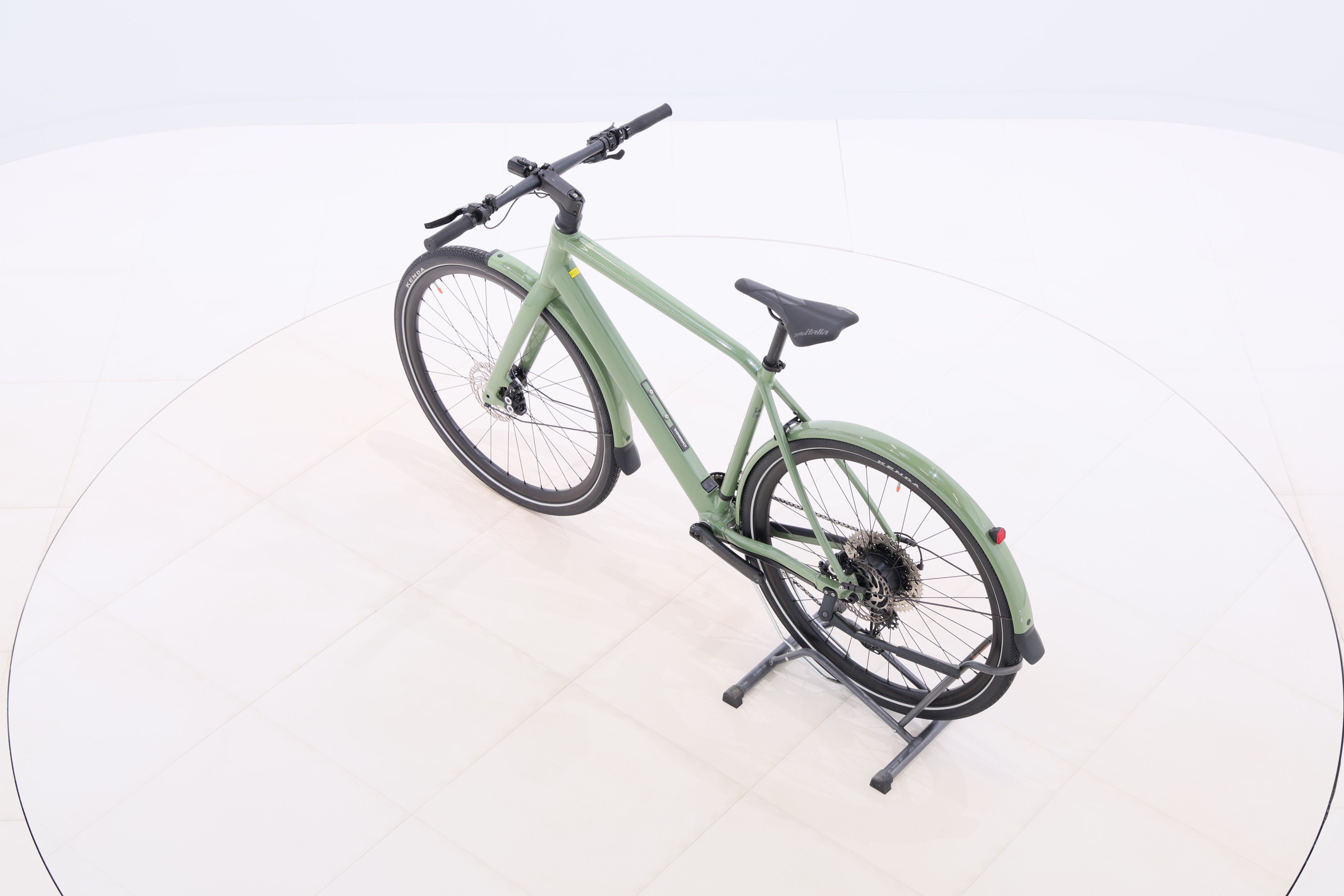 adcdc774-c3e6-4e69-b297-79a337144611