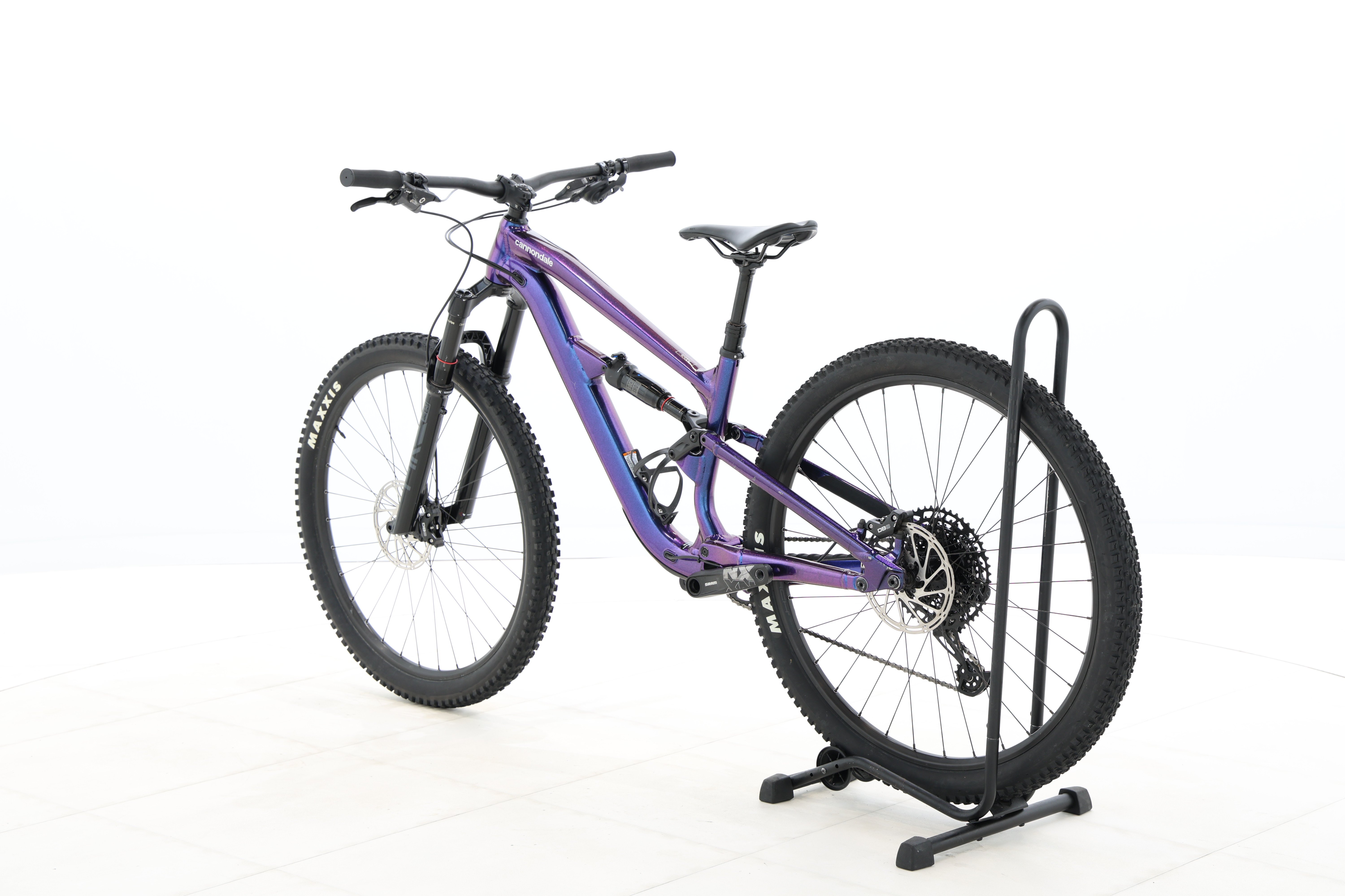 990c6a6a-949b-49fa-90c1-216859aec093