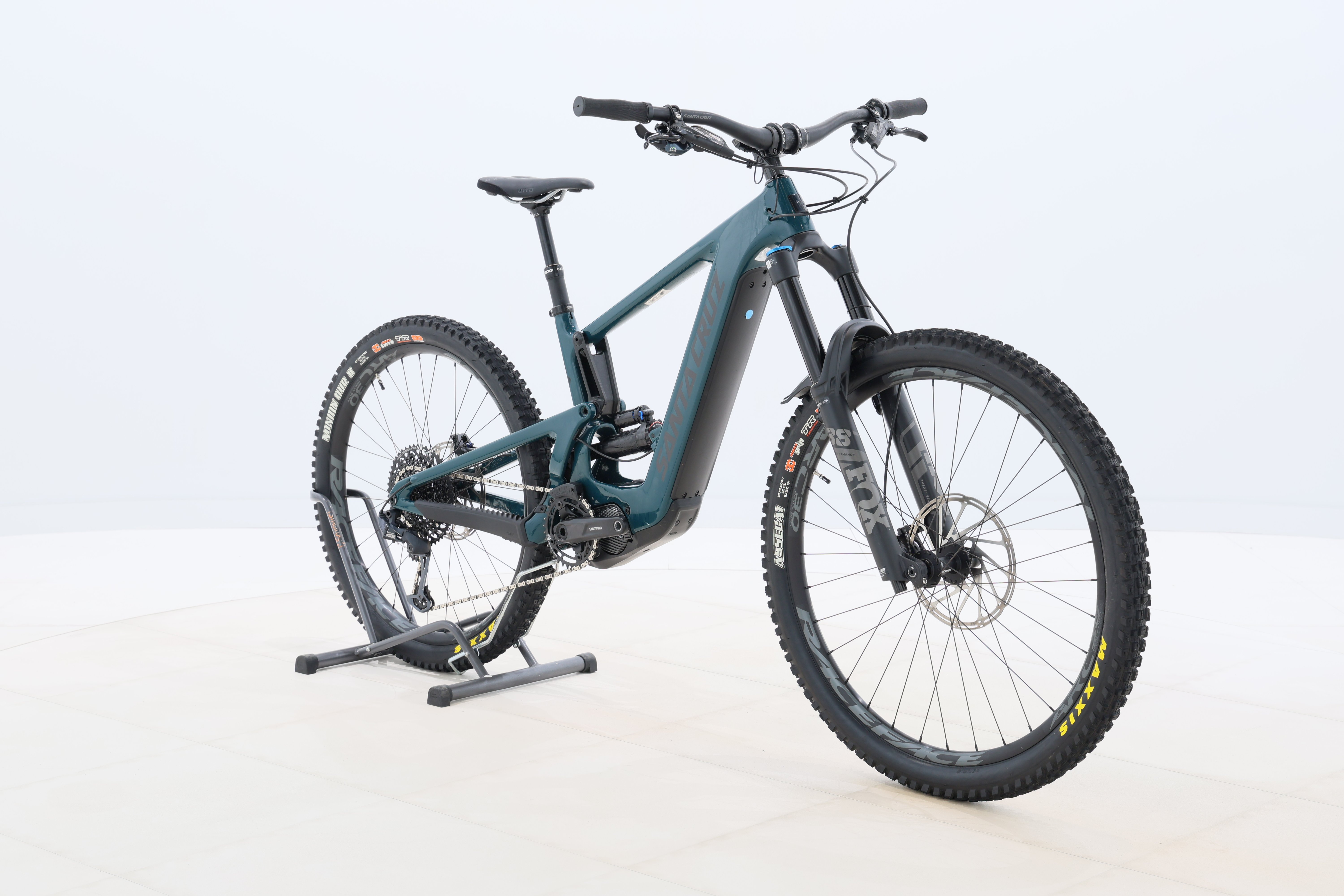 eb9f3fe0-0d44-4747-ada5-24768945b494