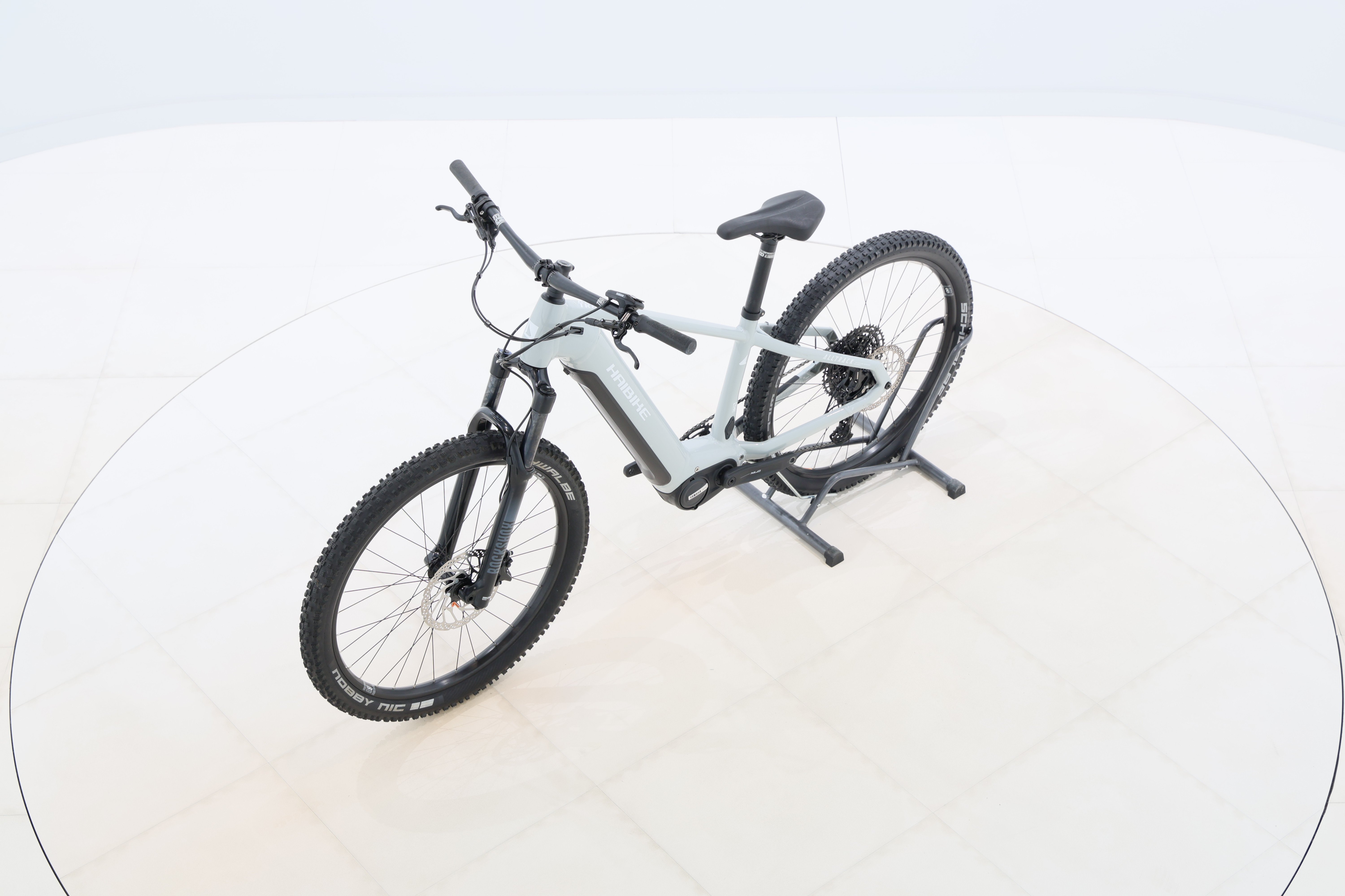 aff0d5a2-5e7c-4834-abf5-7a468142f14d