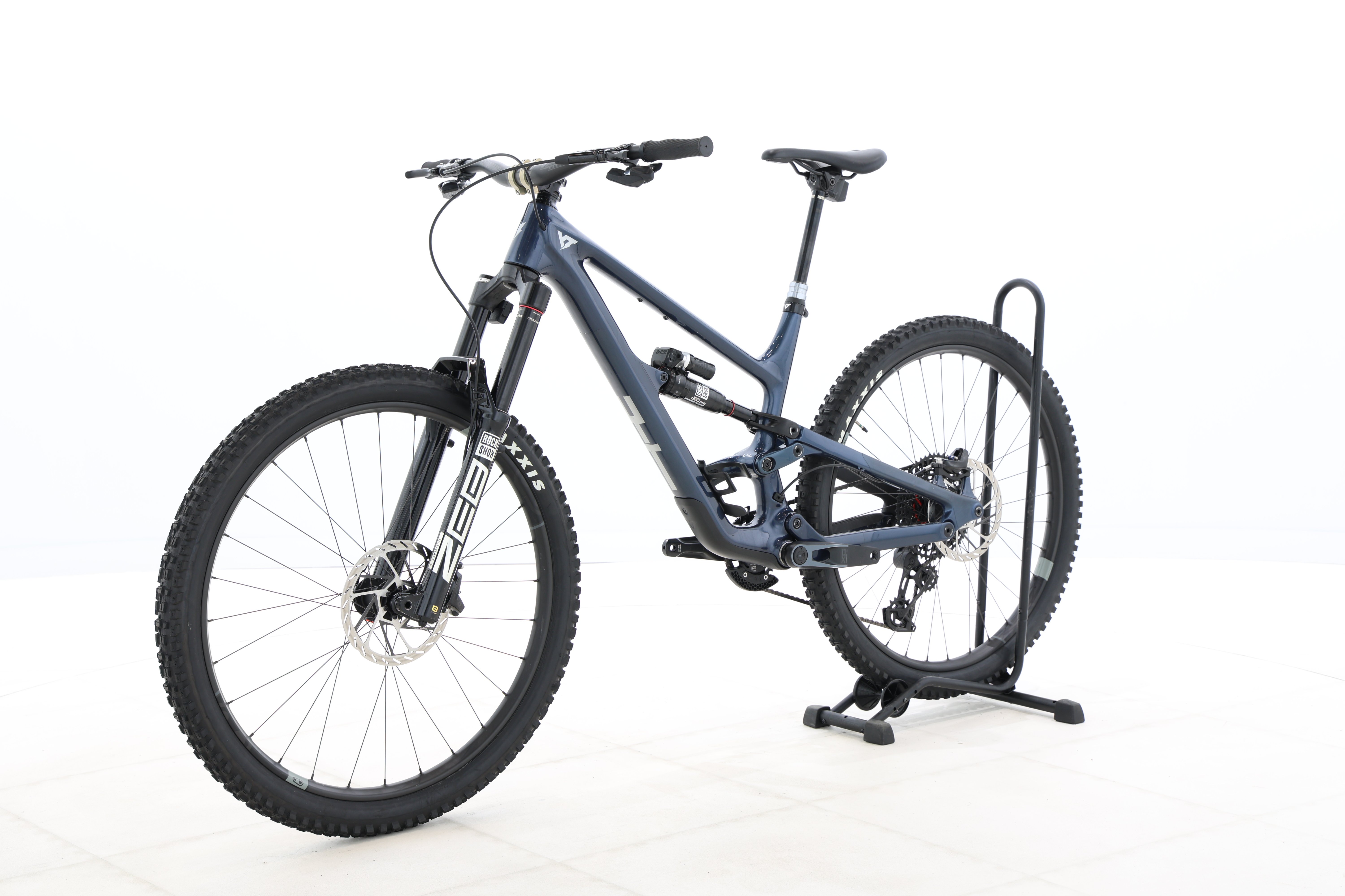 d9c5195d-de66-416c-b00b-930dce6a7afb