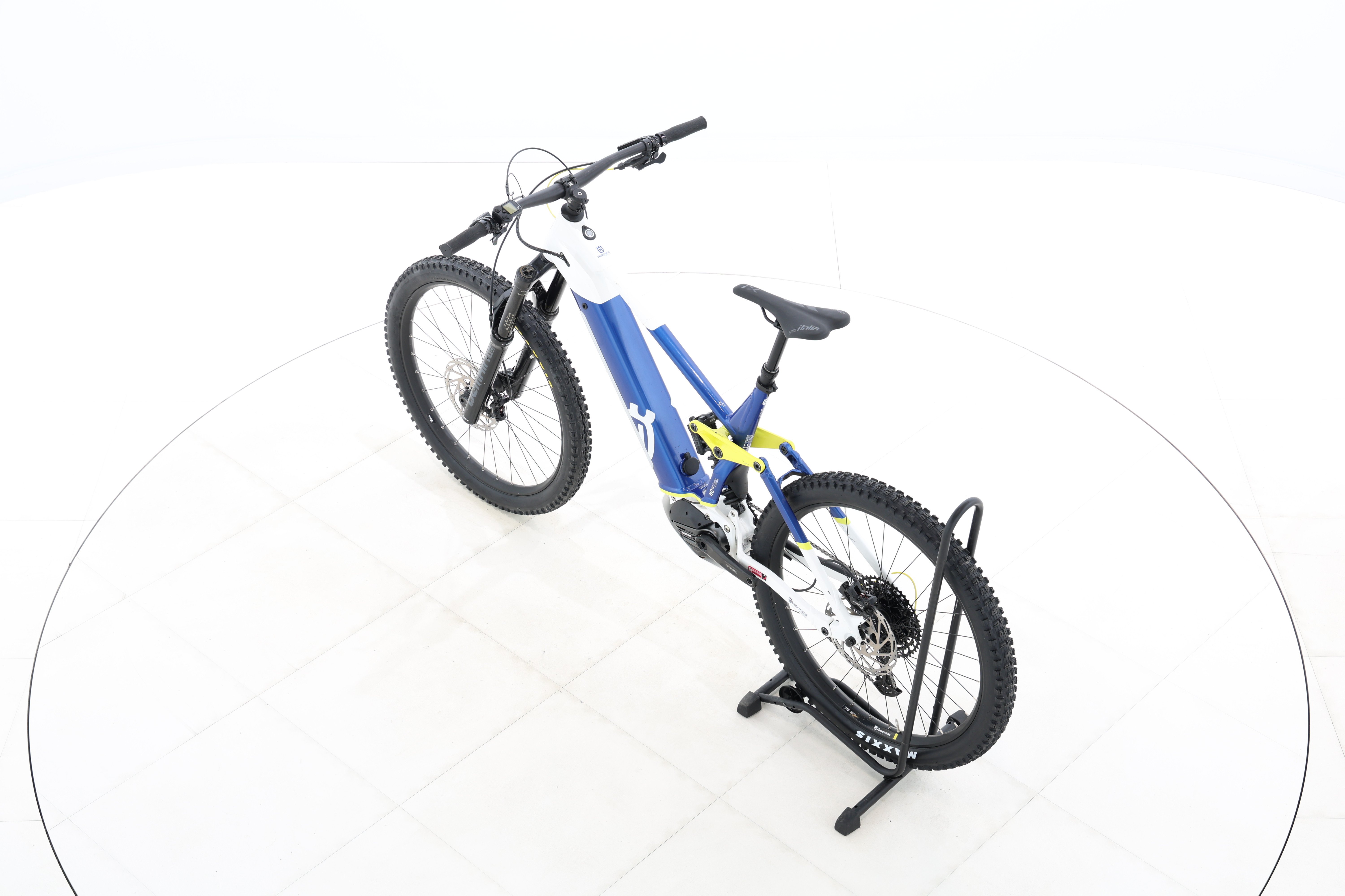 85679118-10f8-4bb4-ae83-bd71ef5d2a86