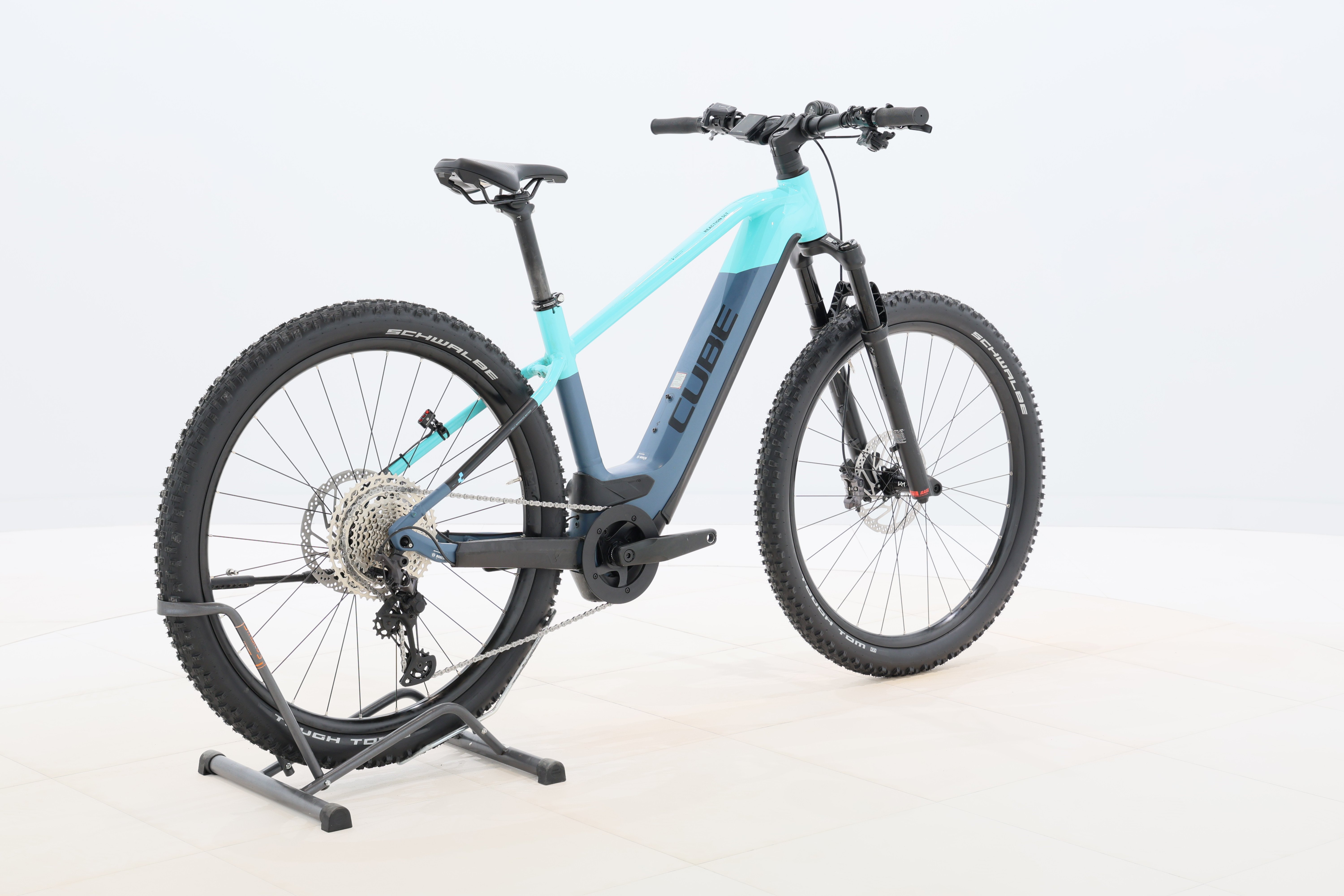 f16e945c-a554-4033-8ff0-b1c307954b55