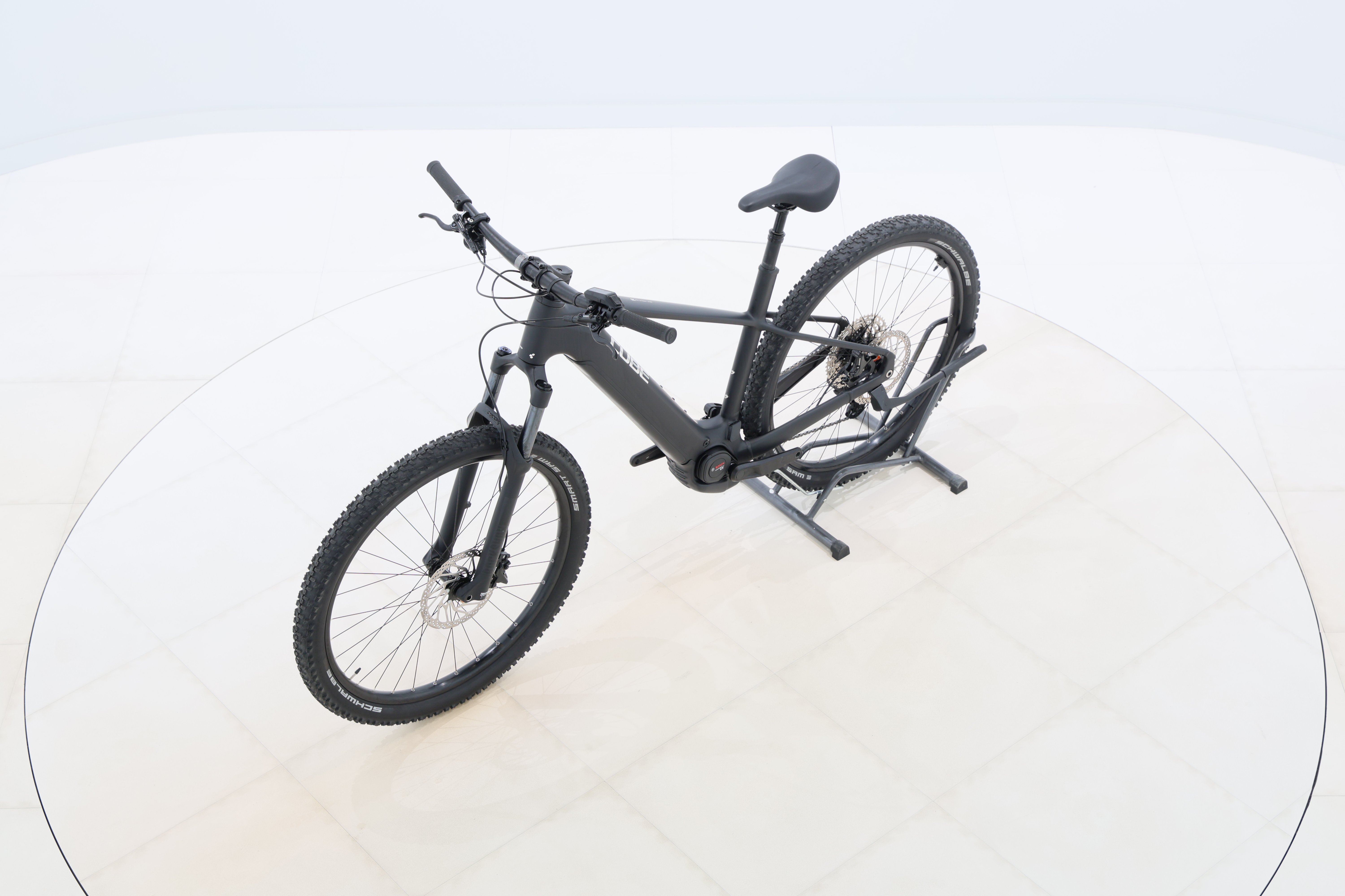 b7038d1f-0786-46cf-b873-790220bd2412