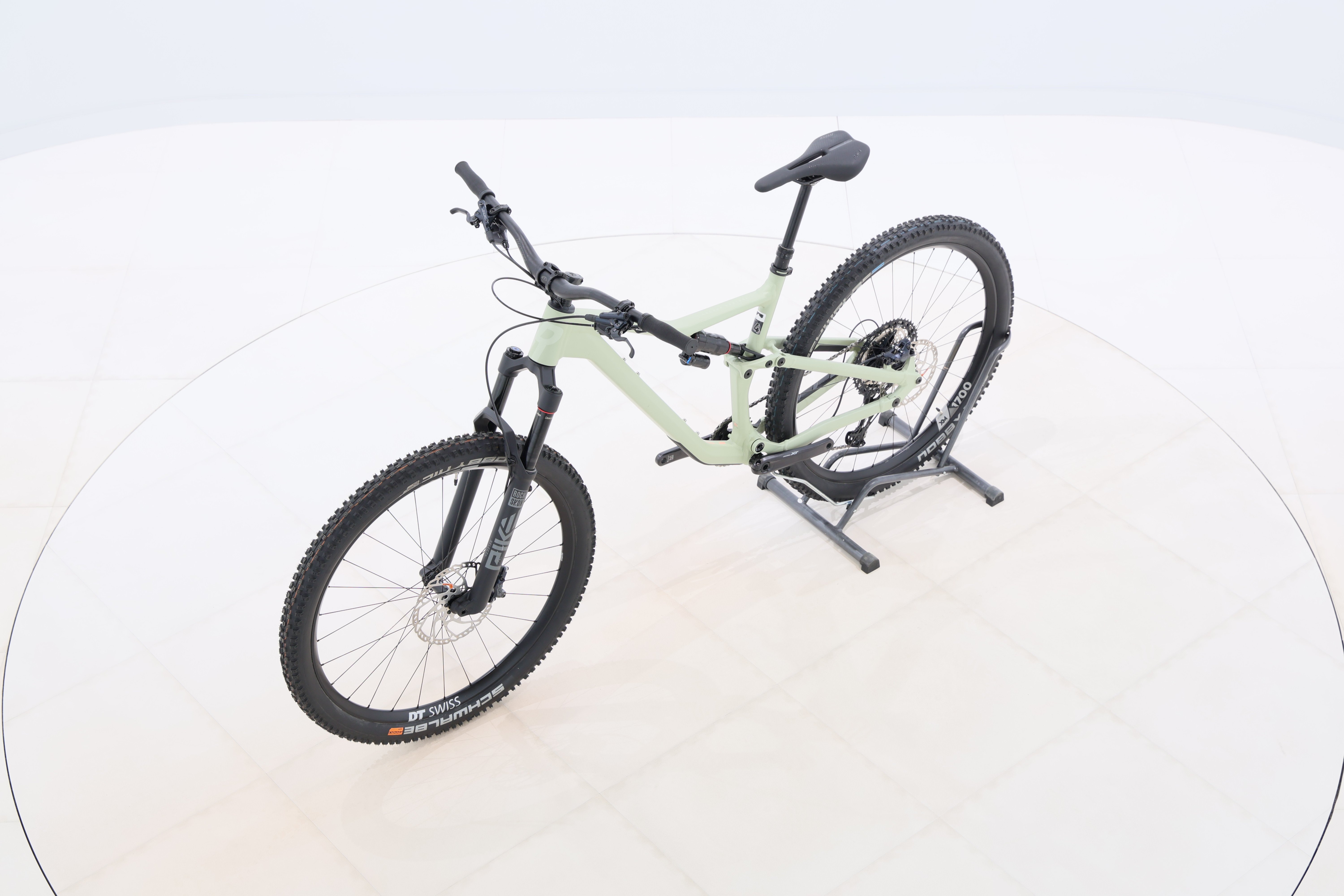 c8a403f8-8dd0-4708-8df2-1a3b70e31b51